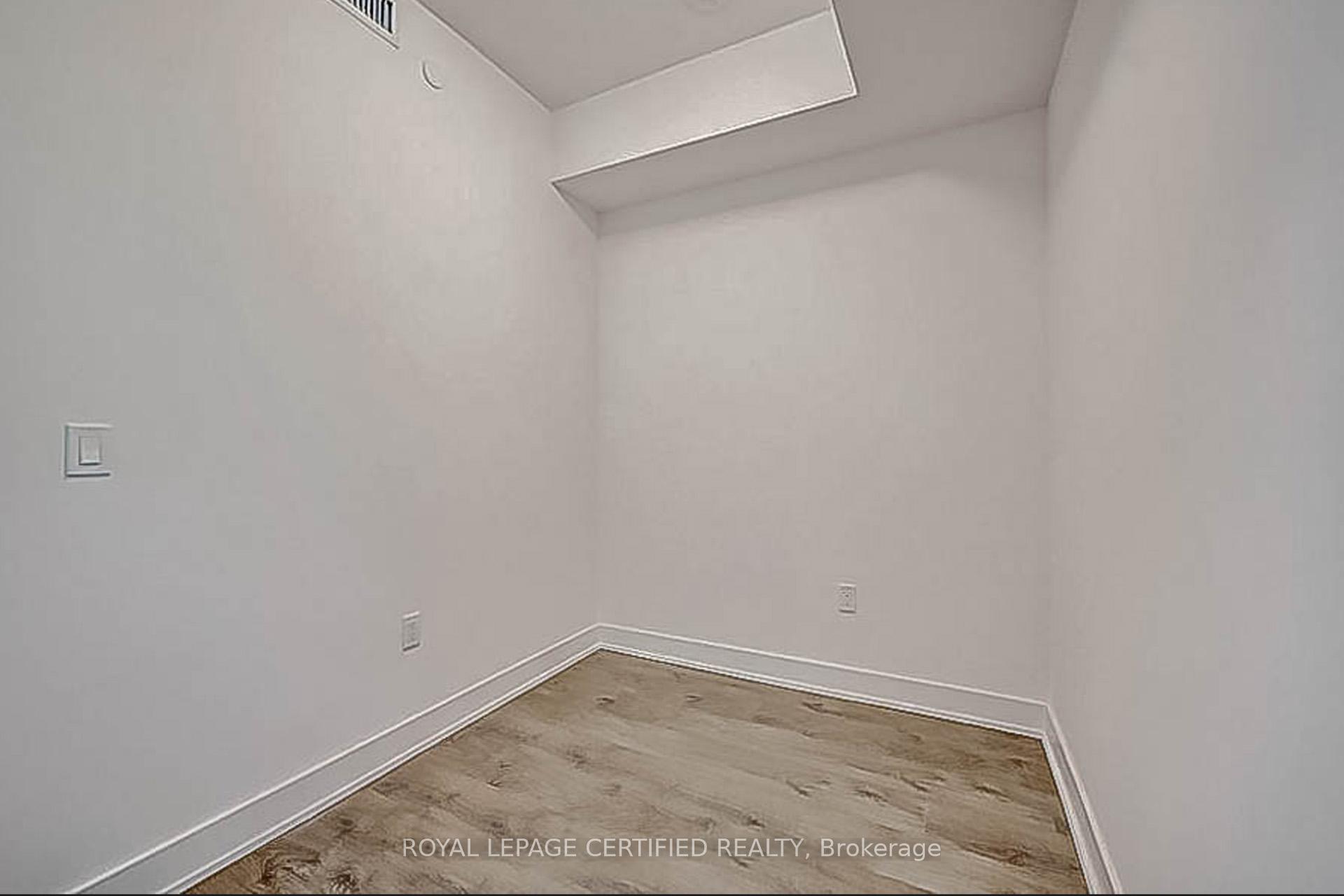 Photo 13 of Unit 404, 2333 Khalsa Gate, Oakville, Westmount — HOMEH