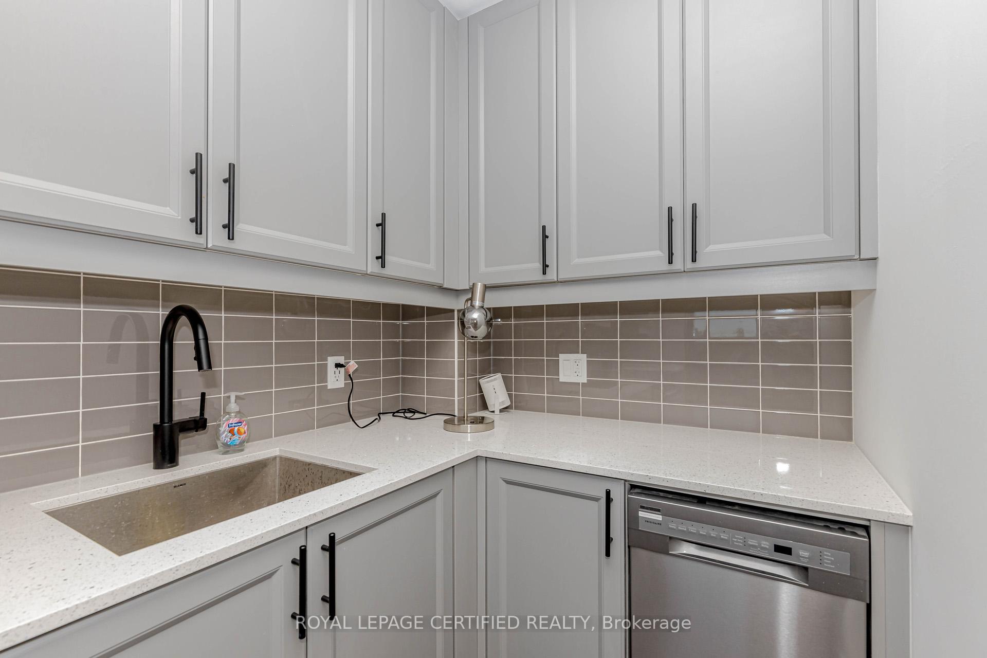 Photo 18 of Unit 404, 2333 Khalsa Gate, Oakville, Westmount — HOMEH
