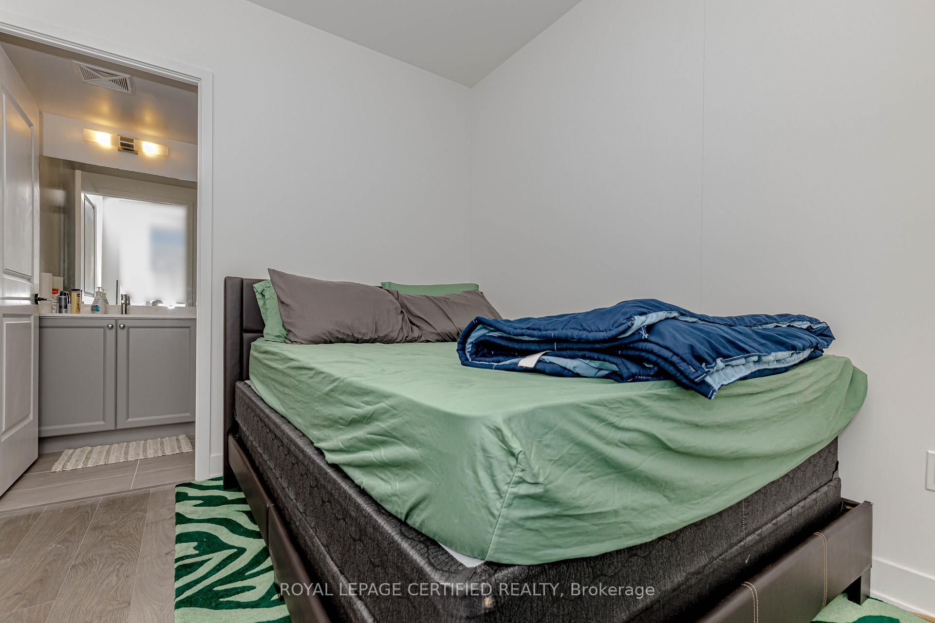 Photo 26 of Unit 404, 2333 Khalsa Gate, Oakville, Westmount — HOMEH