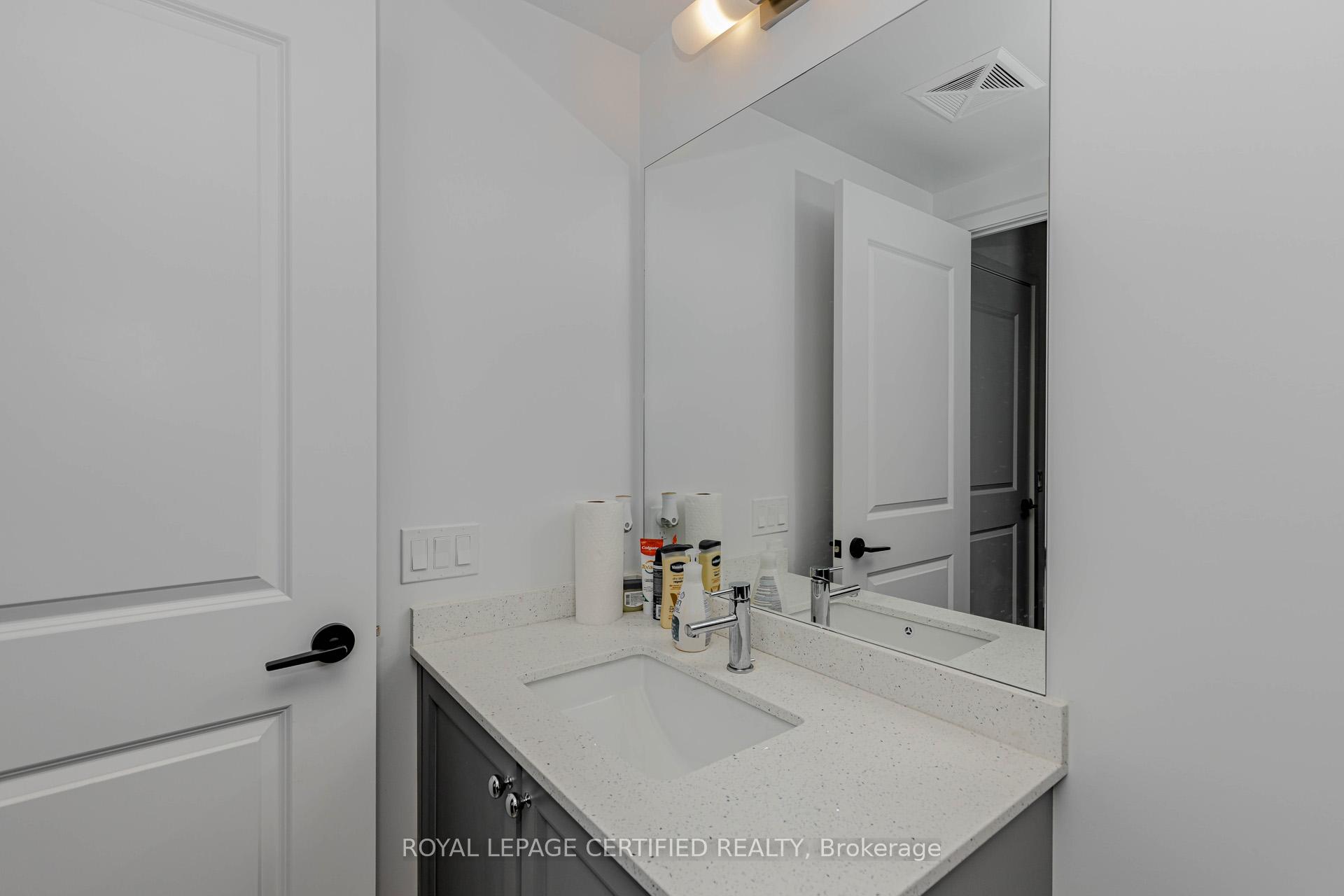 Photo 29 of Unit 404, 2333 Khalsa Gate, Oakville, Westmount — HOMEH