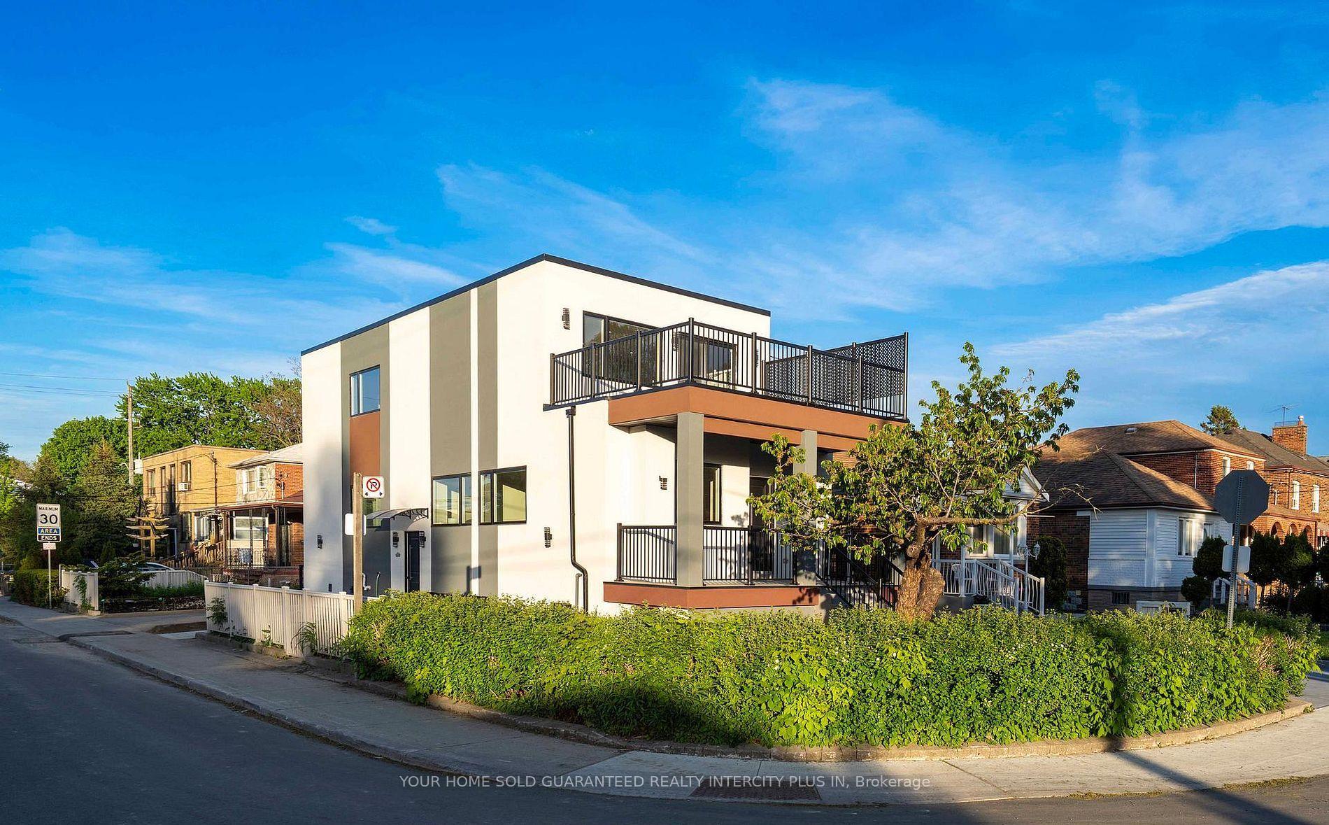 Photo 2 of 33 Landour Avenue, Toronto, Keelesdale-Eglinton West — HOMEH