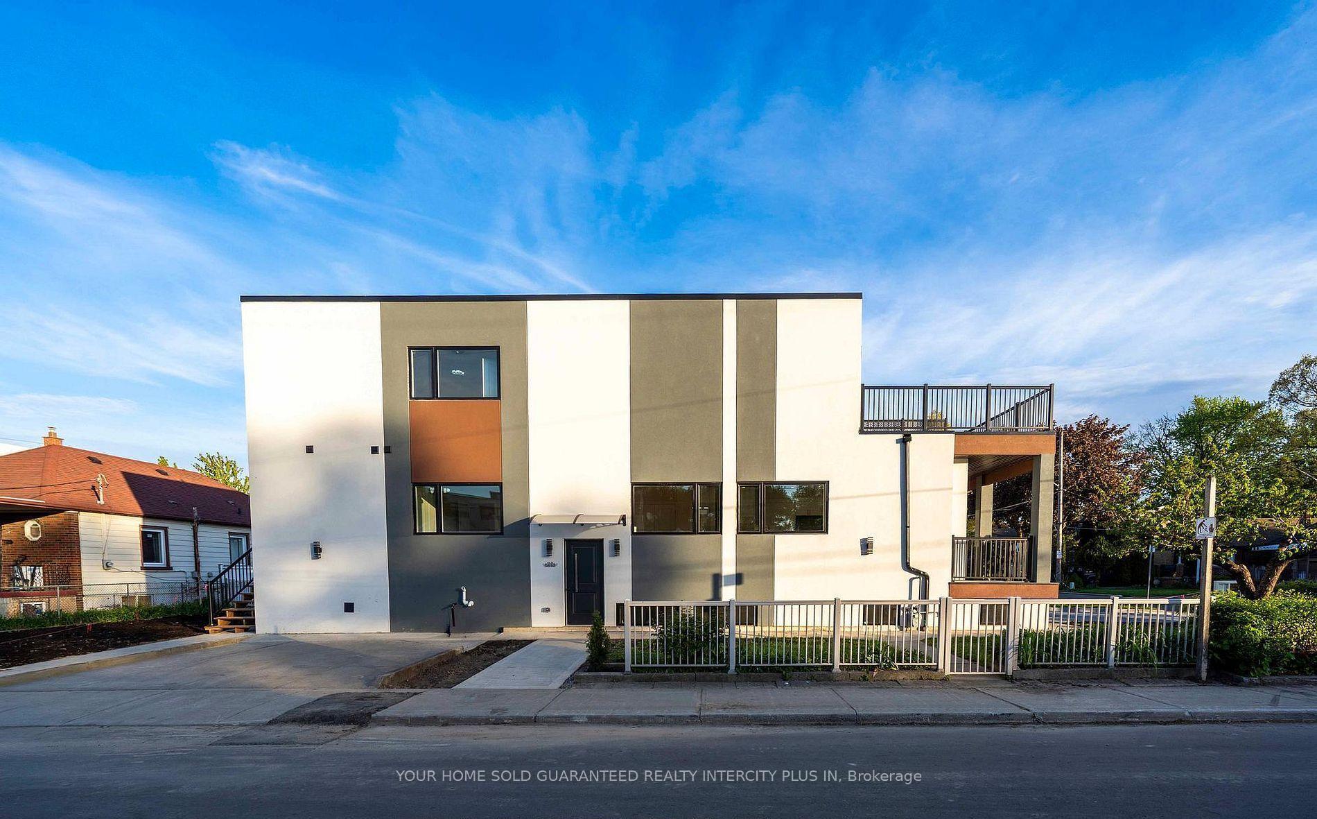 Photo 3 of 33 Landour Avenue, Toronto, Keelesdale-Eglinton West — HOMEH