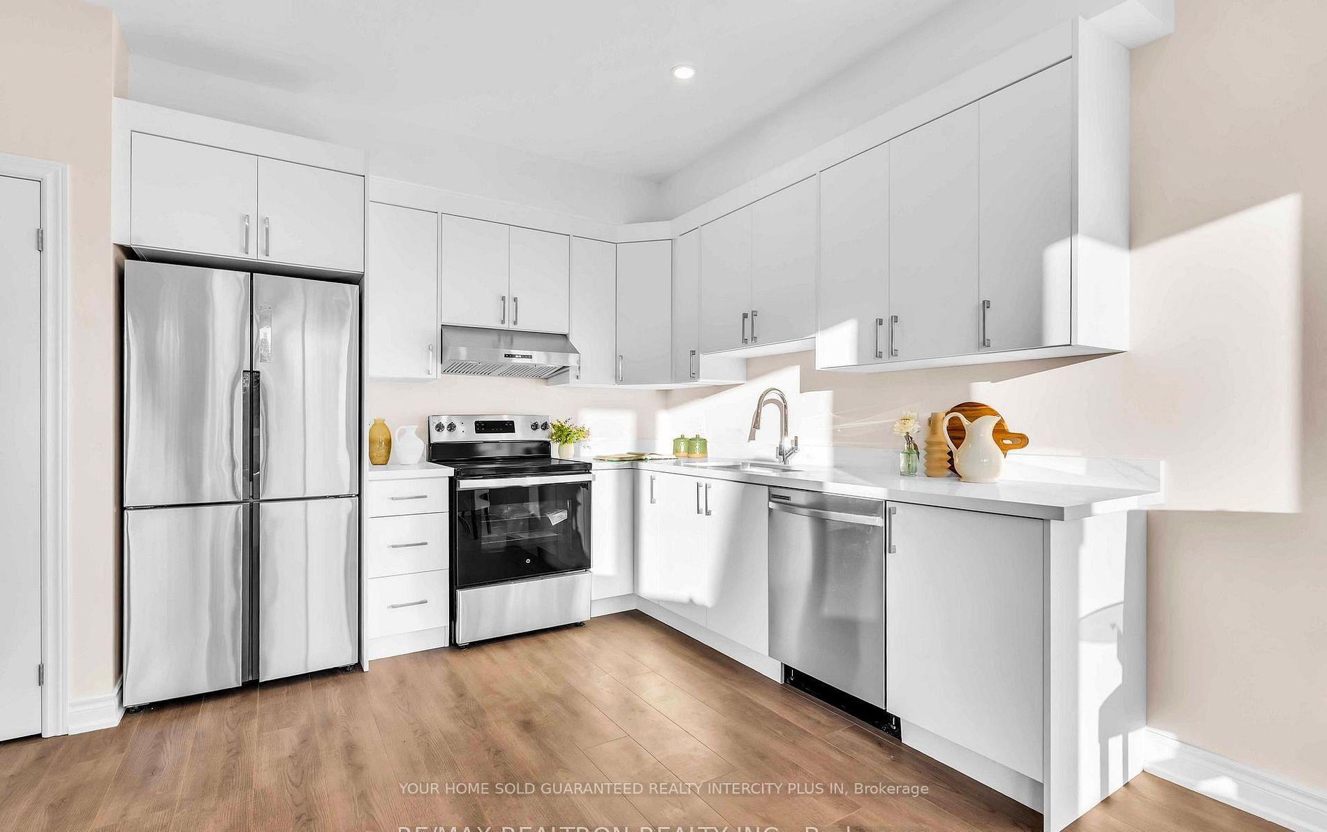 Photo 14 of 33 Landour Avenue, Toronto, Keelesdale-Eglinton West — HOMEH