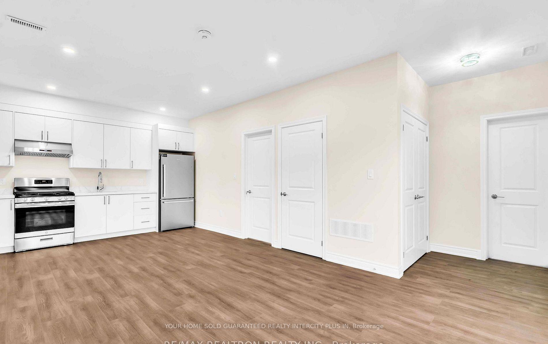 Photo 18 of 33 Landour Avenue, Toronto, Keelesdale-Eglinton West — HOMEH