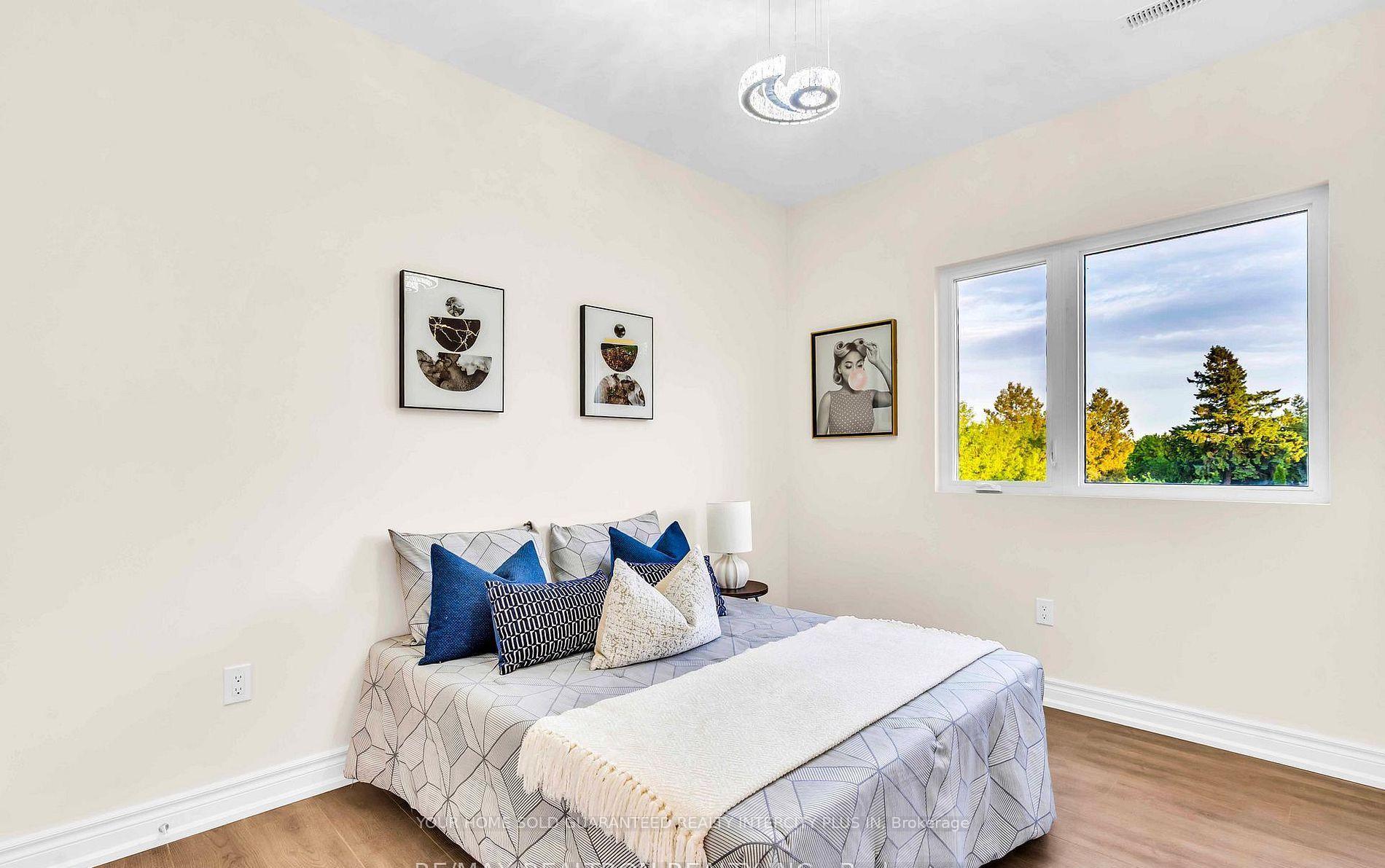Photo 22 of 33 Landour Avenue, Toronto, Keelesdale-Eglinton West — HOMEH