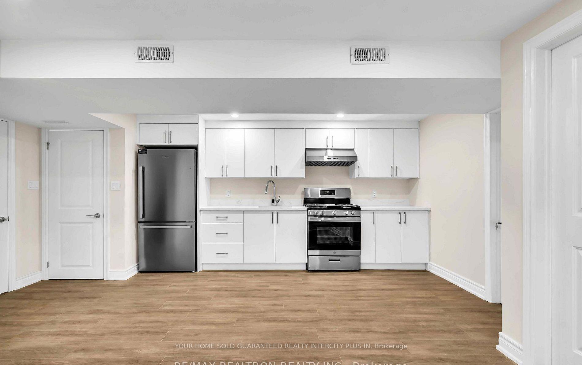 Photo 28 of 33 Landour Avenue, Toronto, Keelesdale-Eglinton West — HOMEH