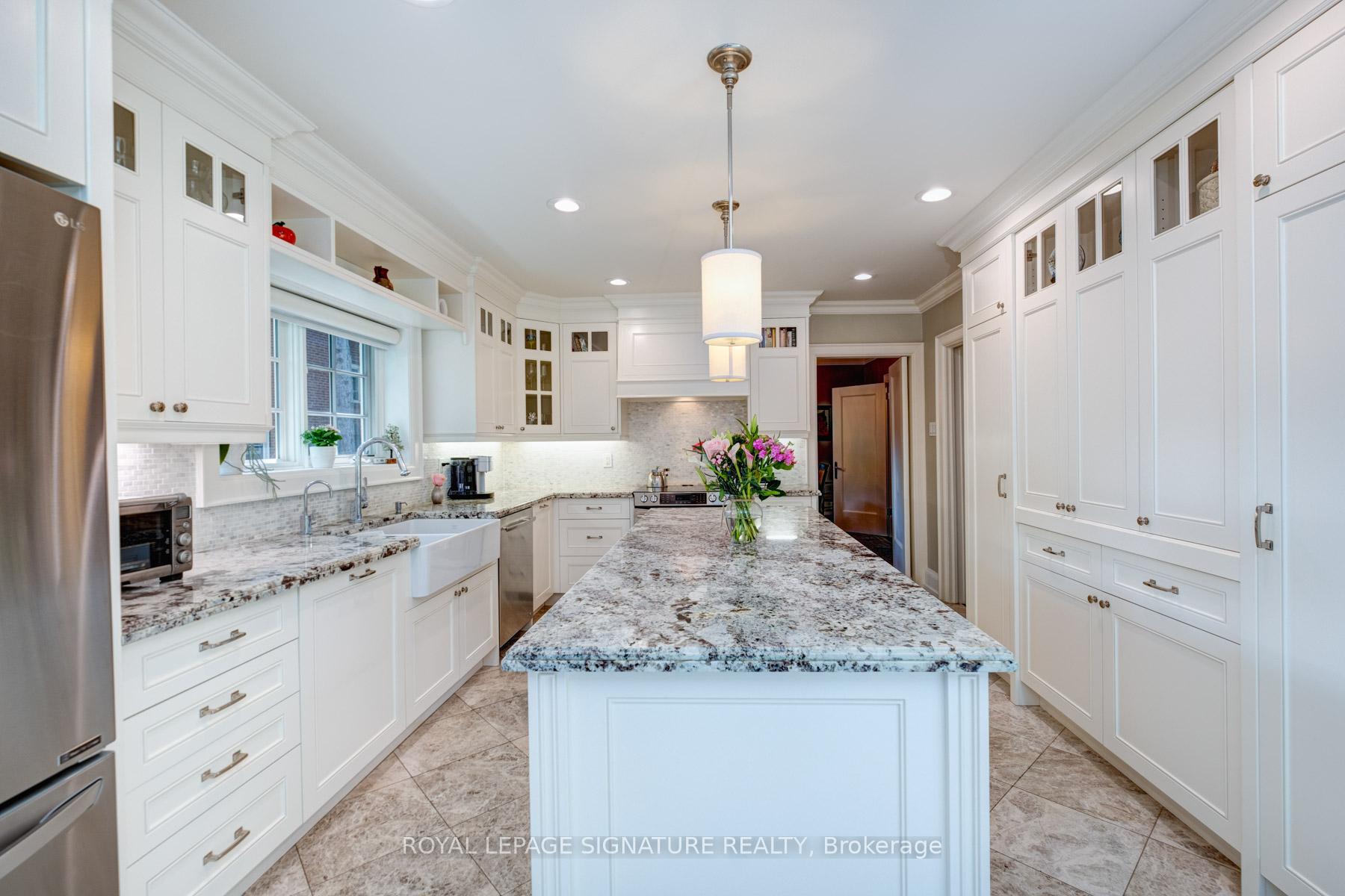 Photo 8 of 20 Taylor Drive, Toronto, East York — HOMEH