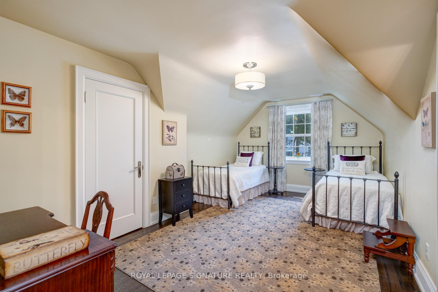 Photo 19 of 20 Taylor Drive, Toronto, East York — HOMEH