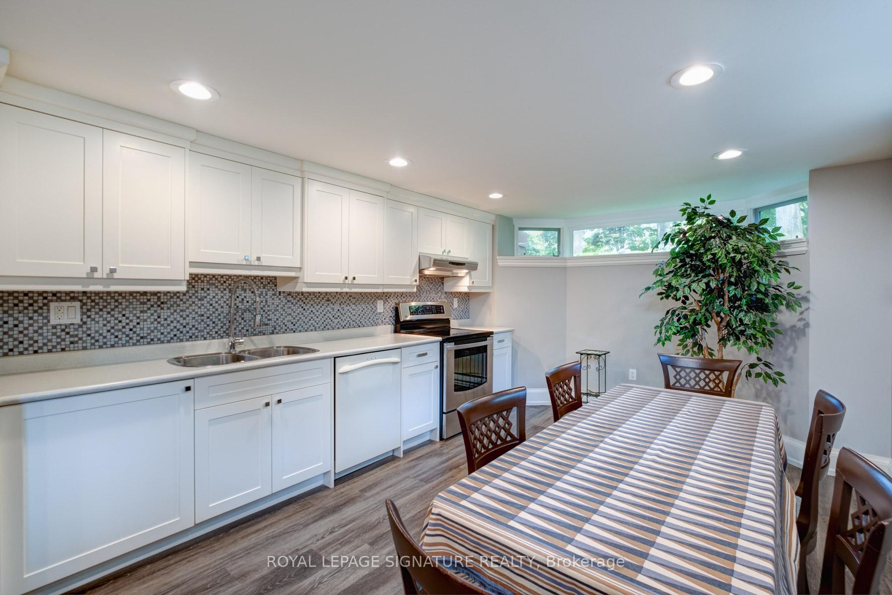Photo 30 of 20 Taylor Drive, Toronto, East York — HOMEH