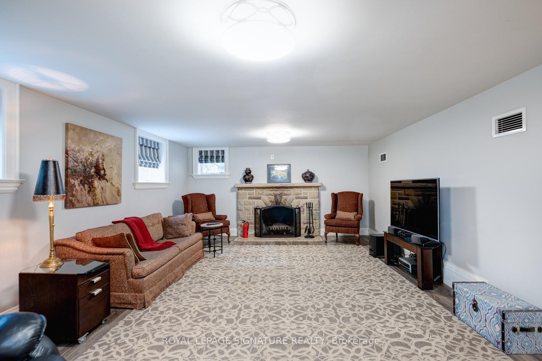 Photo 31 of 20 Taylor Drive, Toronto, East York — HOMEH