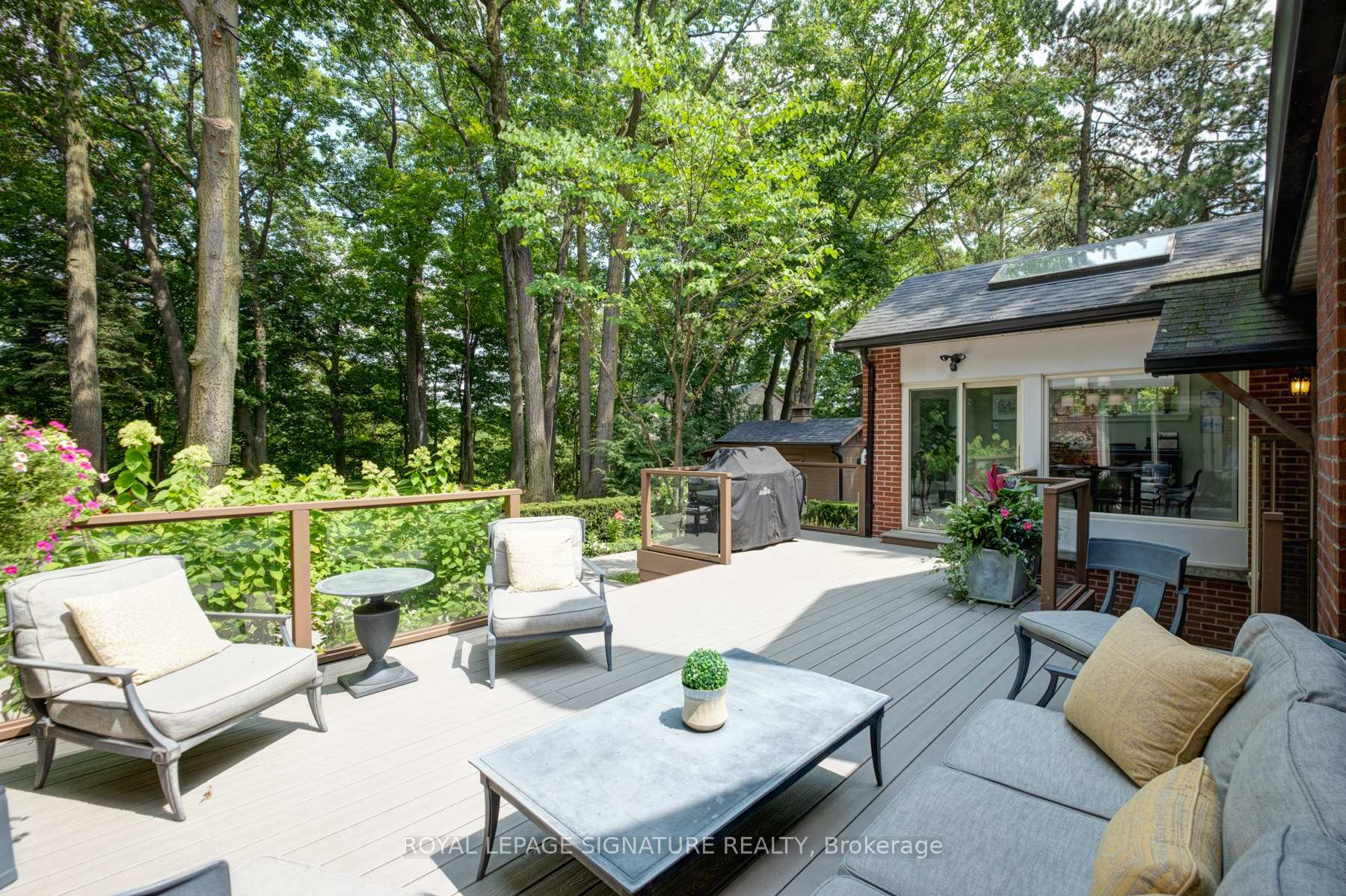 Photo 35 of 20 Taylor Drive, Toronto, East York — HOMEH