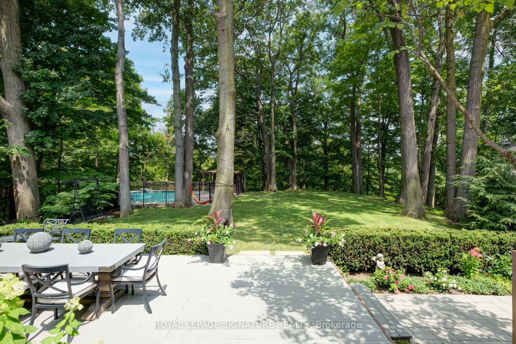 Photo 36 of 20 Taylor Drive, Toronto, East York — HOMEH
