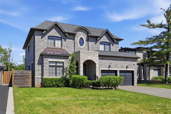 Front of 584 Weynway Court