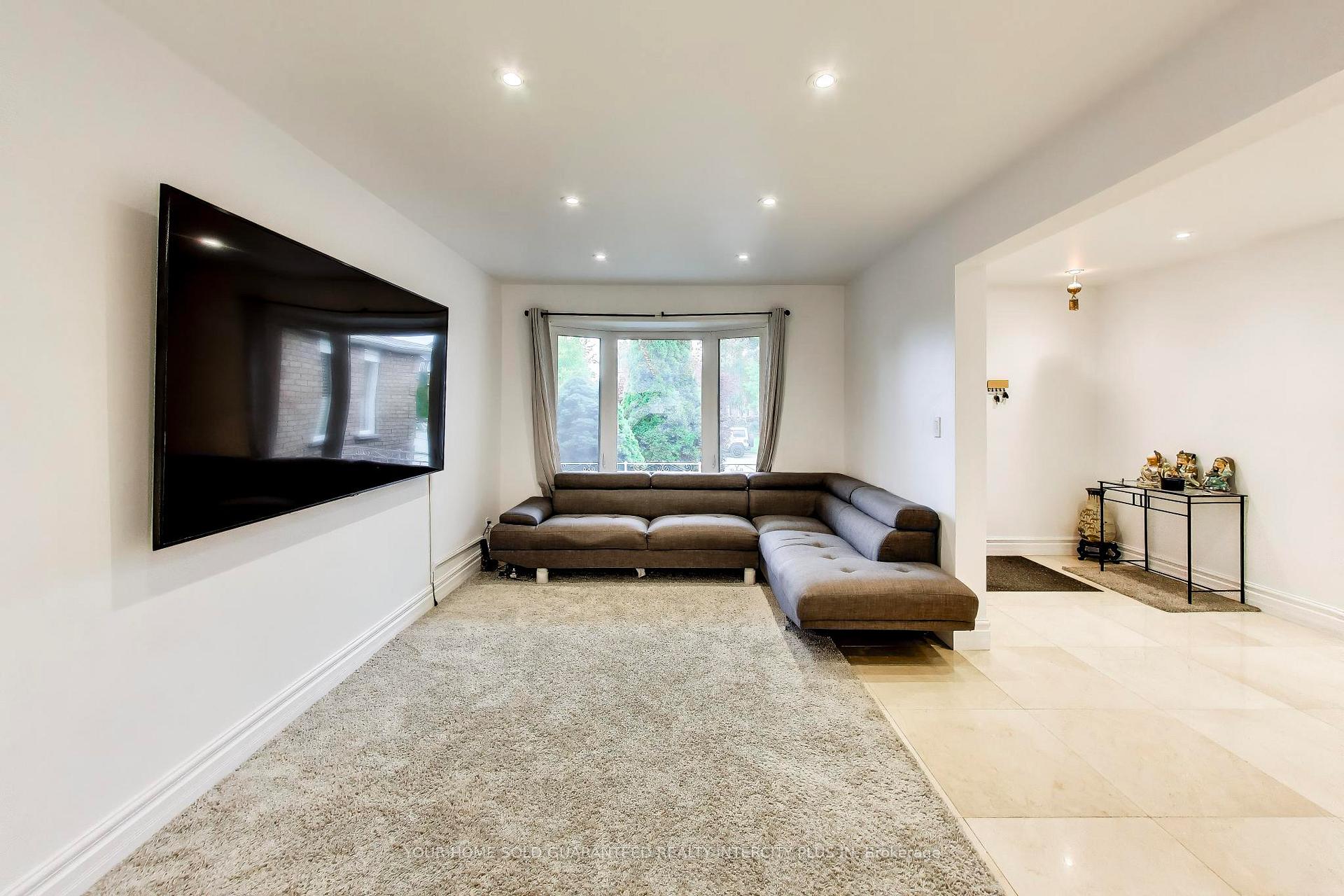 Photo 6 of 27 Via Nova Drive, Vaughan, East Woodbridge — HOMEH