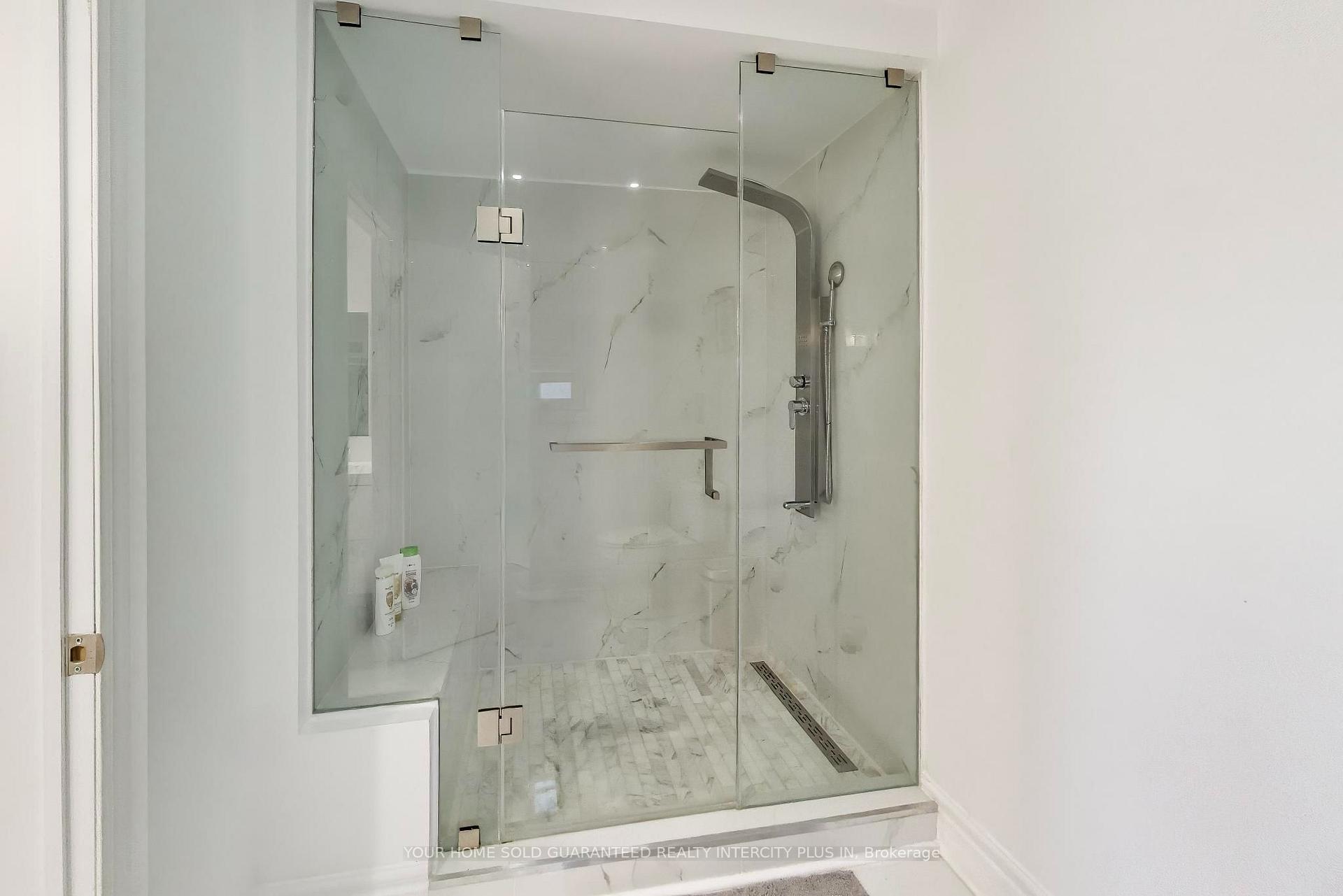 Photo 23 of 27 Via Nova Drive, Vaughan, East Woodbridge — HOMEH