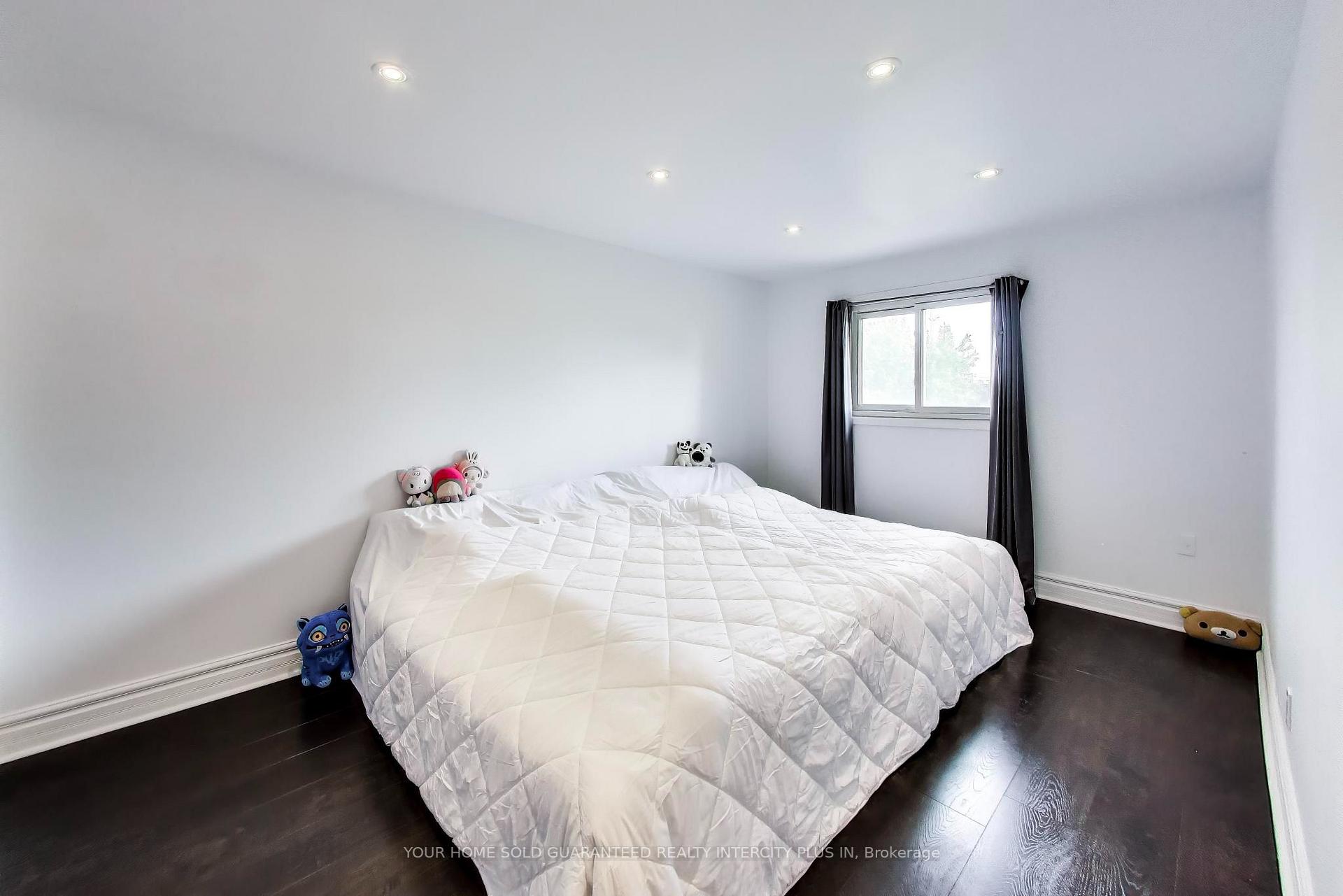Photo 25 of 27 Via Nova Drive, Vaughan, East Woodbridge — HOMEH
