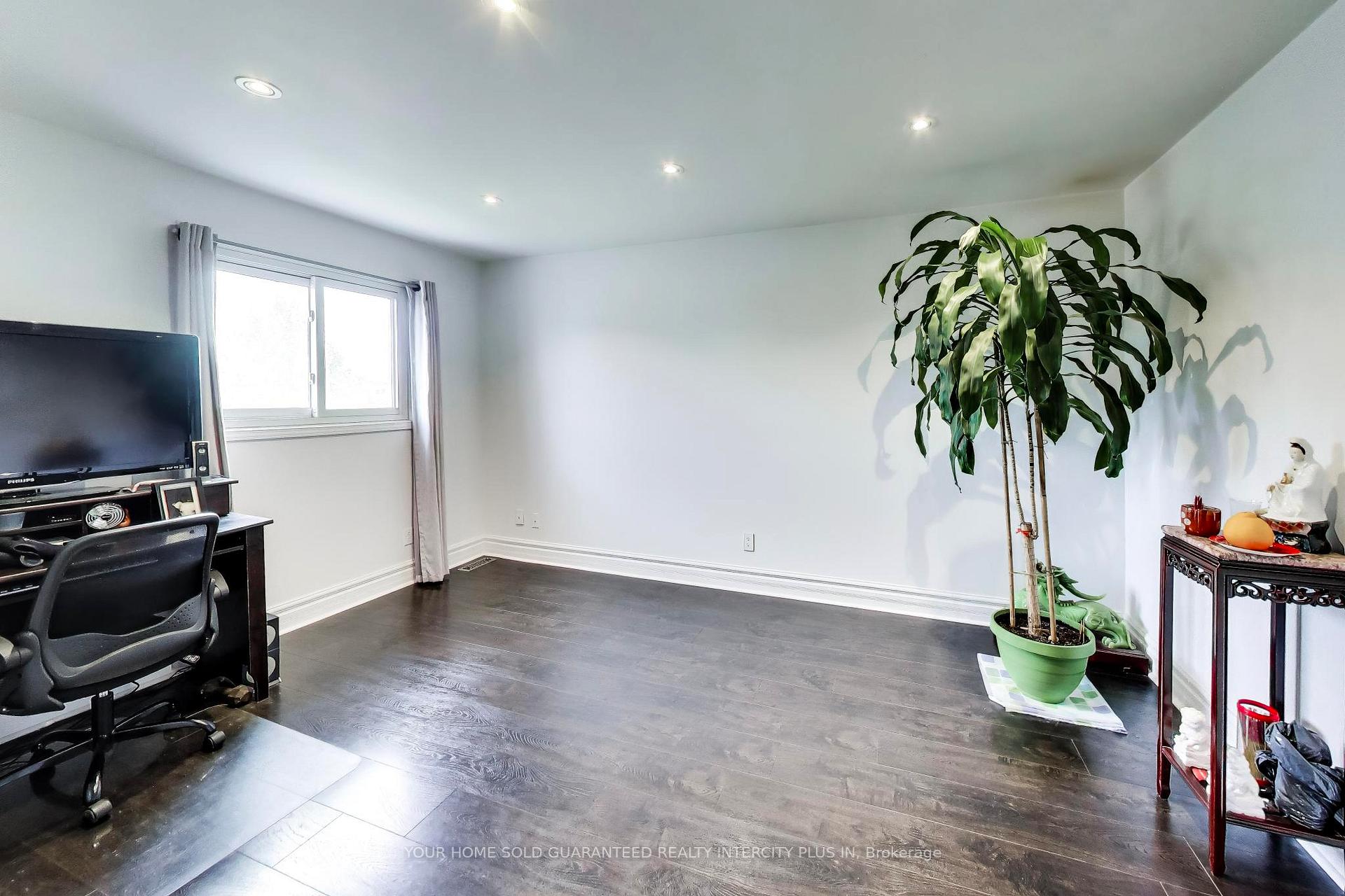 Photo 27 of 27 Via Nova Drive, Vaughan, East Woodbridge — HOMEH