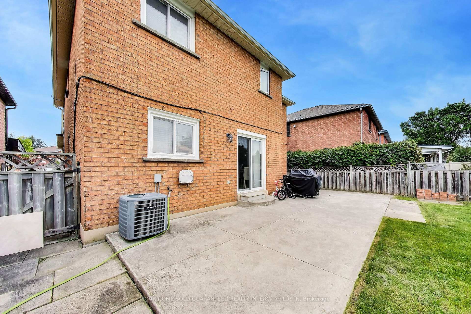 Photo 38 of 27 Via Nova Drive, Vaughan, East Woodbridge — HOMEH