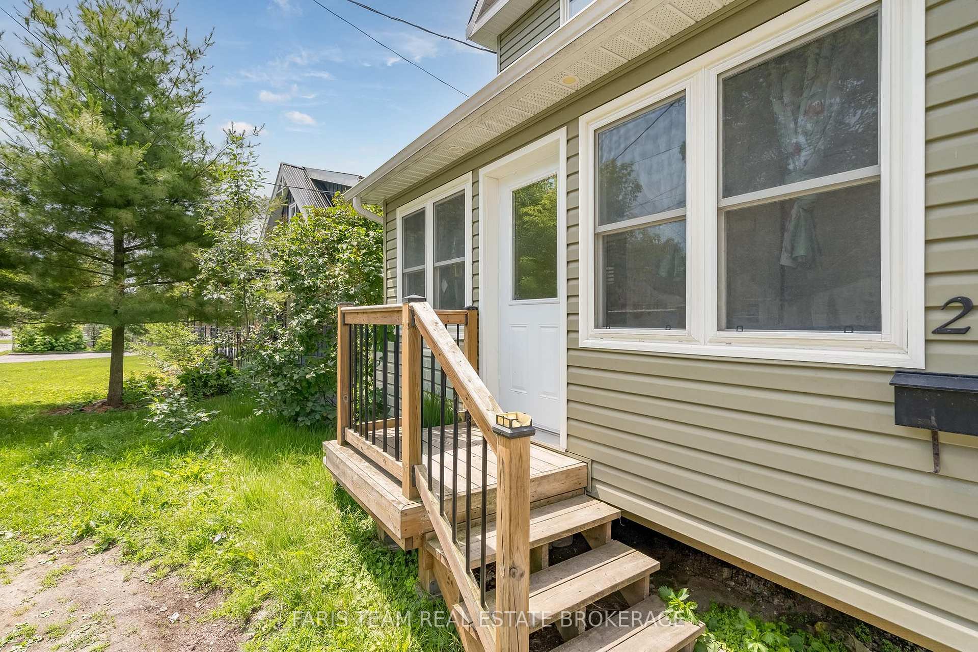 Photo 3 of 275 Gill Street, Orillia — HOMEH