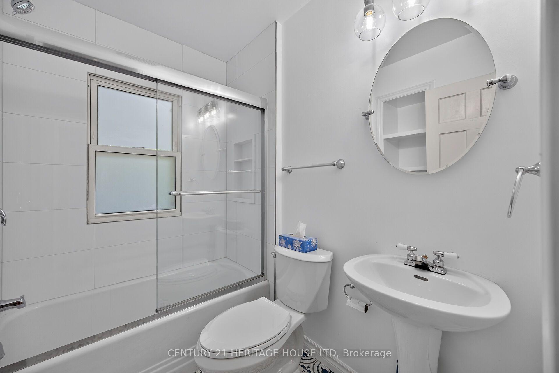 Photo 10 of 39 Balmoral Avenue, London, East C — HOMEH