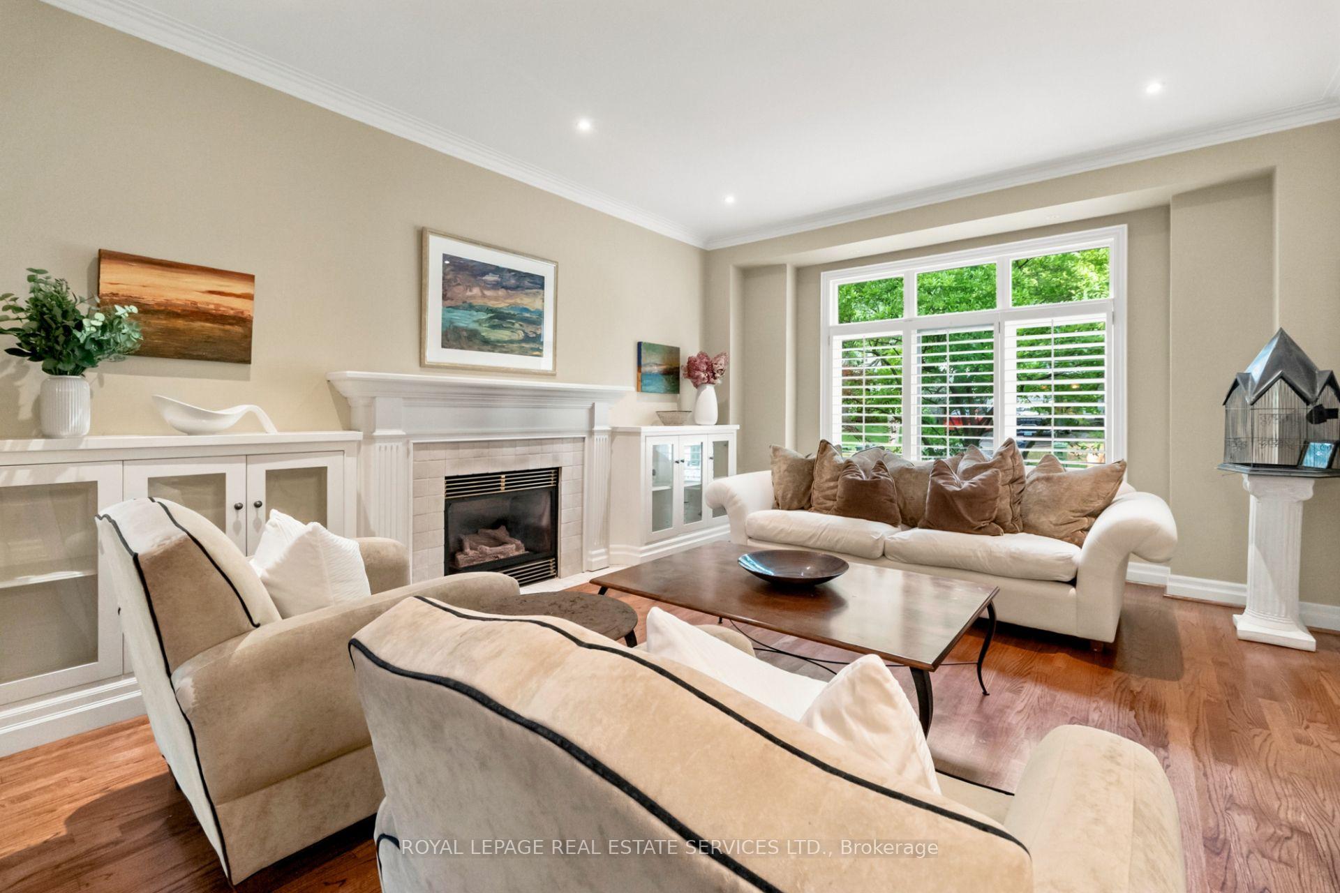 Photo 7 of 39 Rockingham Drive, Etobicoke, Princess-Rosethorn — HOMEH