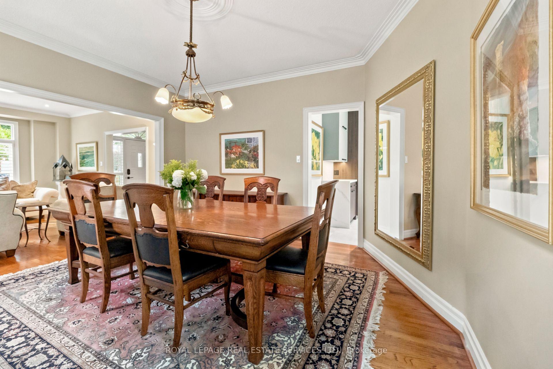 Photo 9 of 39 Rockingham Drive, Etobicoke, Princess-Rosethorn — HOMEH