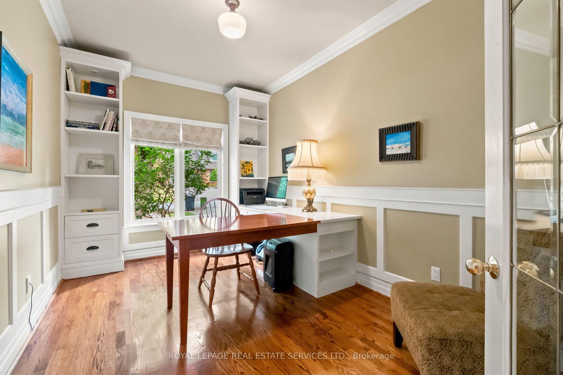 Photo 19 of 39 Rockingham Drive, Etobicoke, Princess-Rosethorn — HOMEH