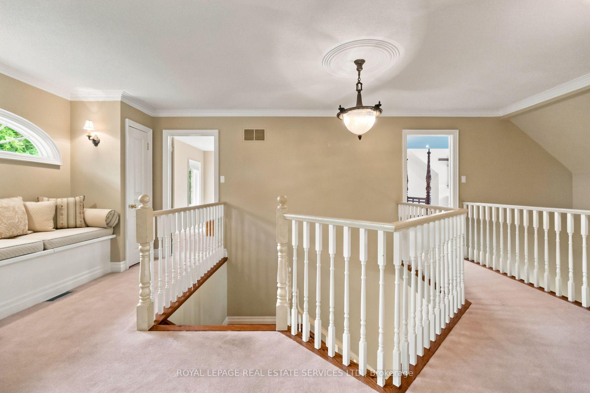 Photo 22 of 39 Rockingham Drive, Etobicoke, Princess-Rosethorn — HOMEH