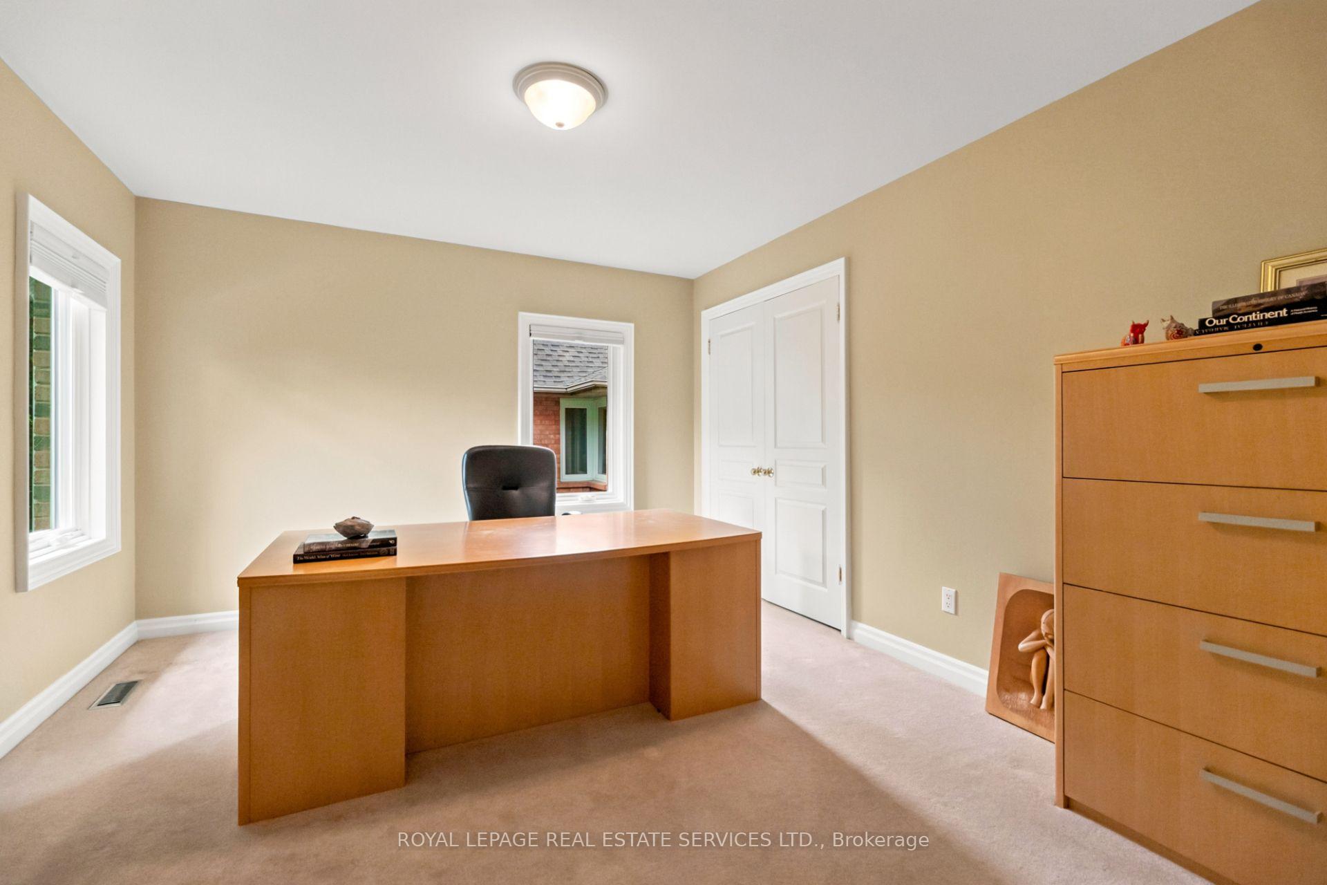 Photo 32 of 39 Rockingham Drive, Etobicoke, Princess-Rosethorn — HOMEH