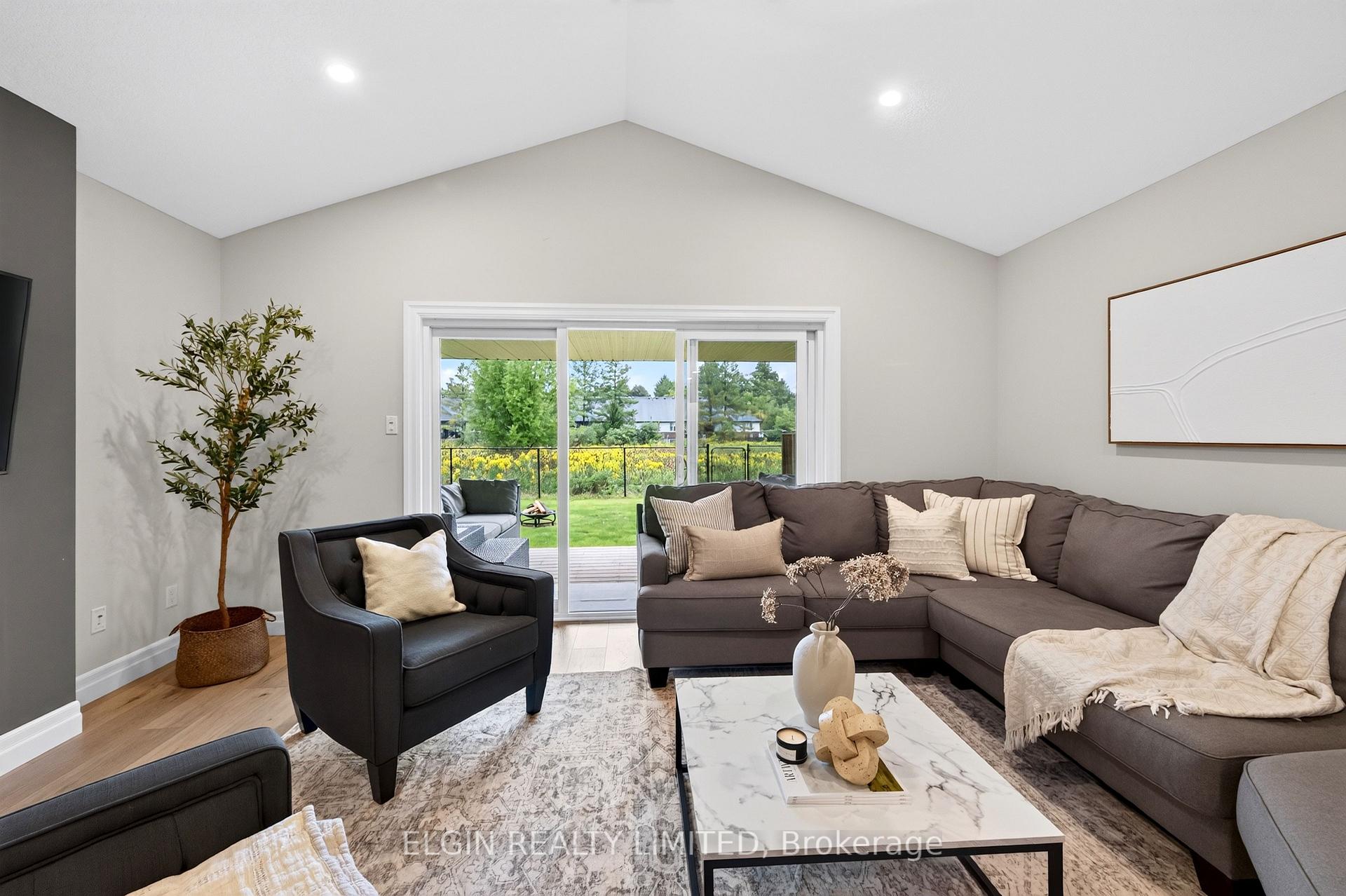 Photo 15 of 72 Sparkys Way, Southwold, Talbotville — HOMEH