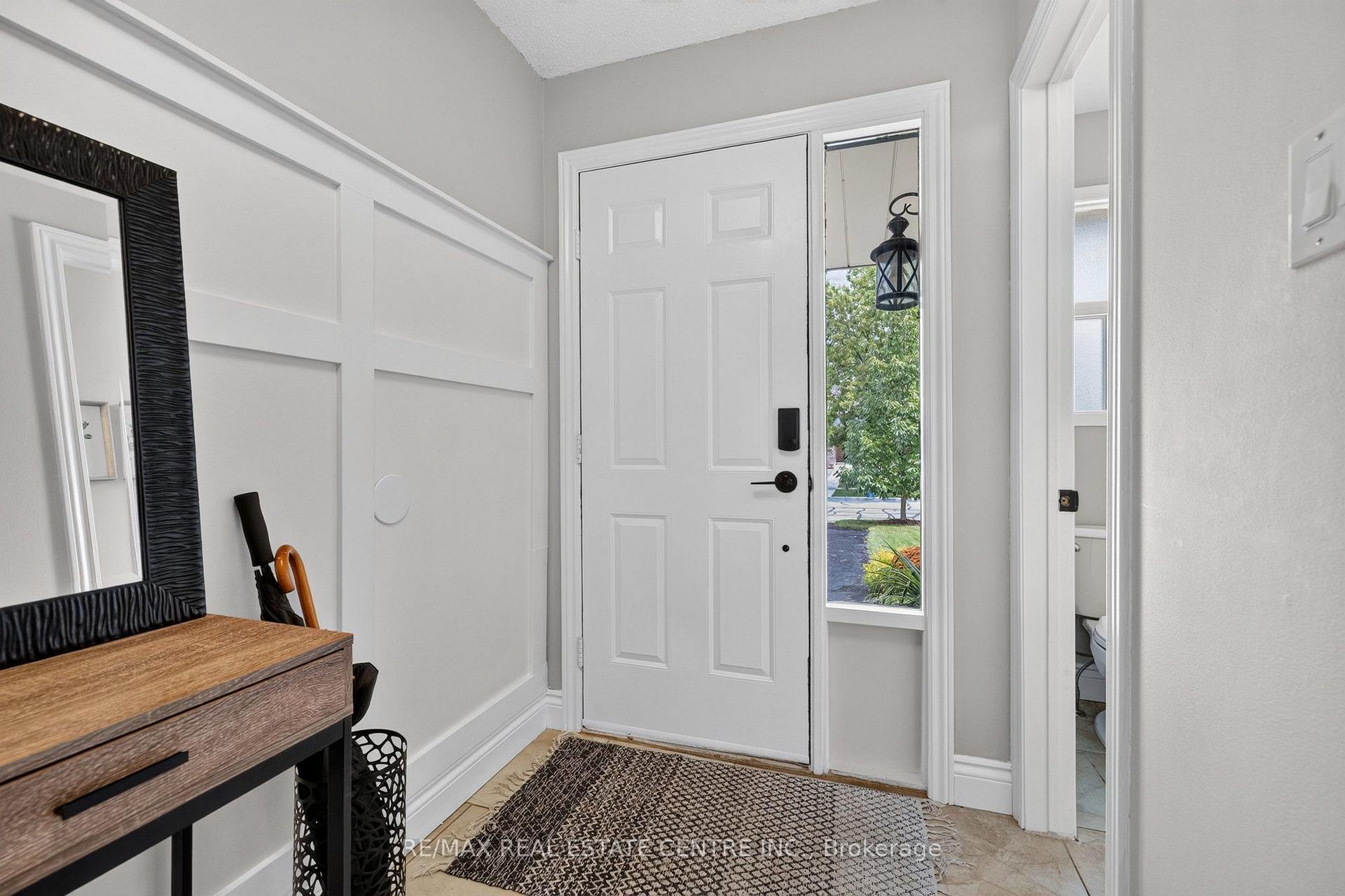 Photo 6 of 482 Vanier Drive, Milton, Bronte Meadows — HOMEH