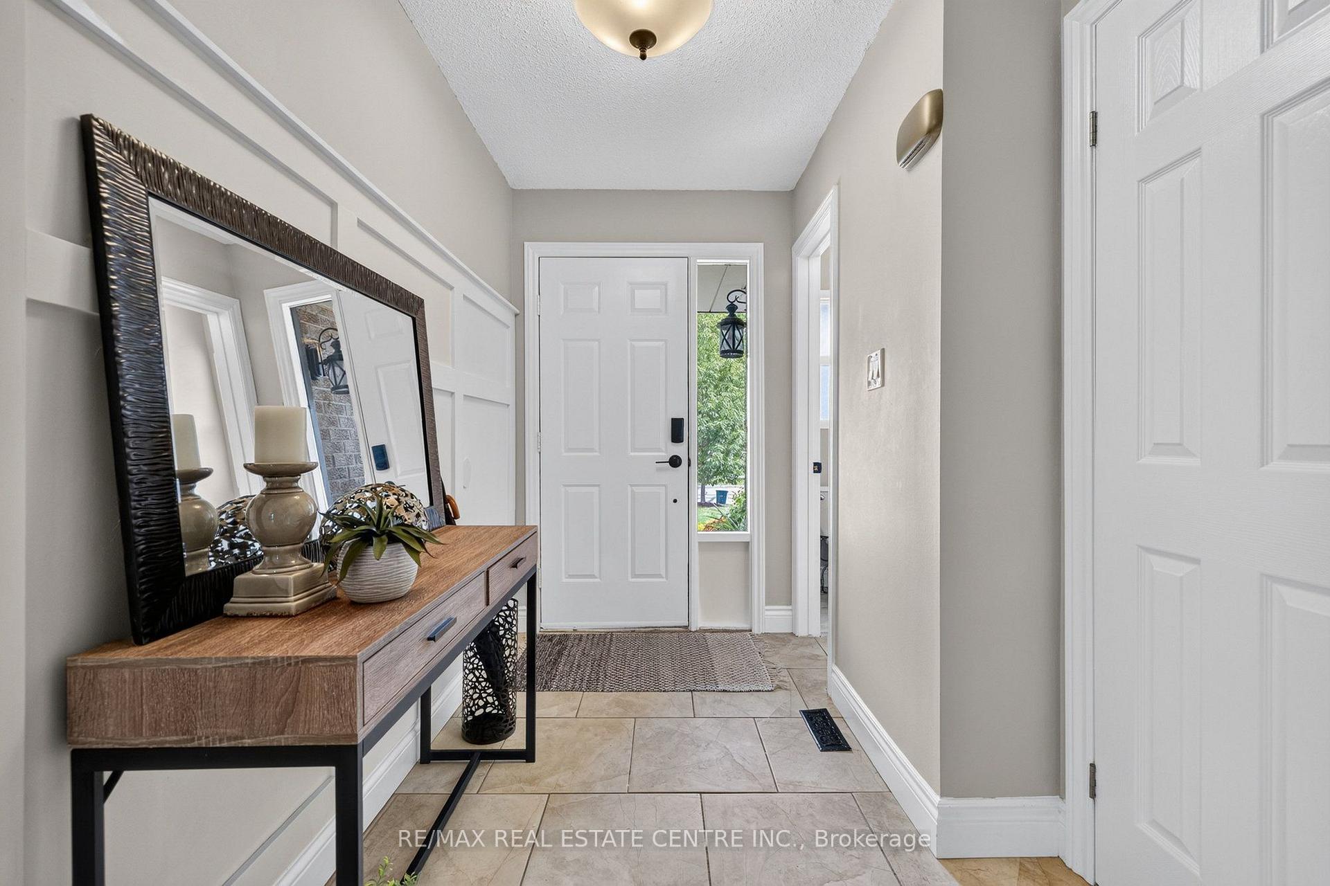 Photo 7 of 482 Vanier Drive, Milton, Bronte Meadows — HOMEH