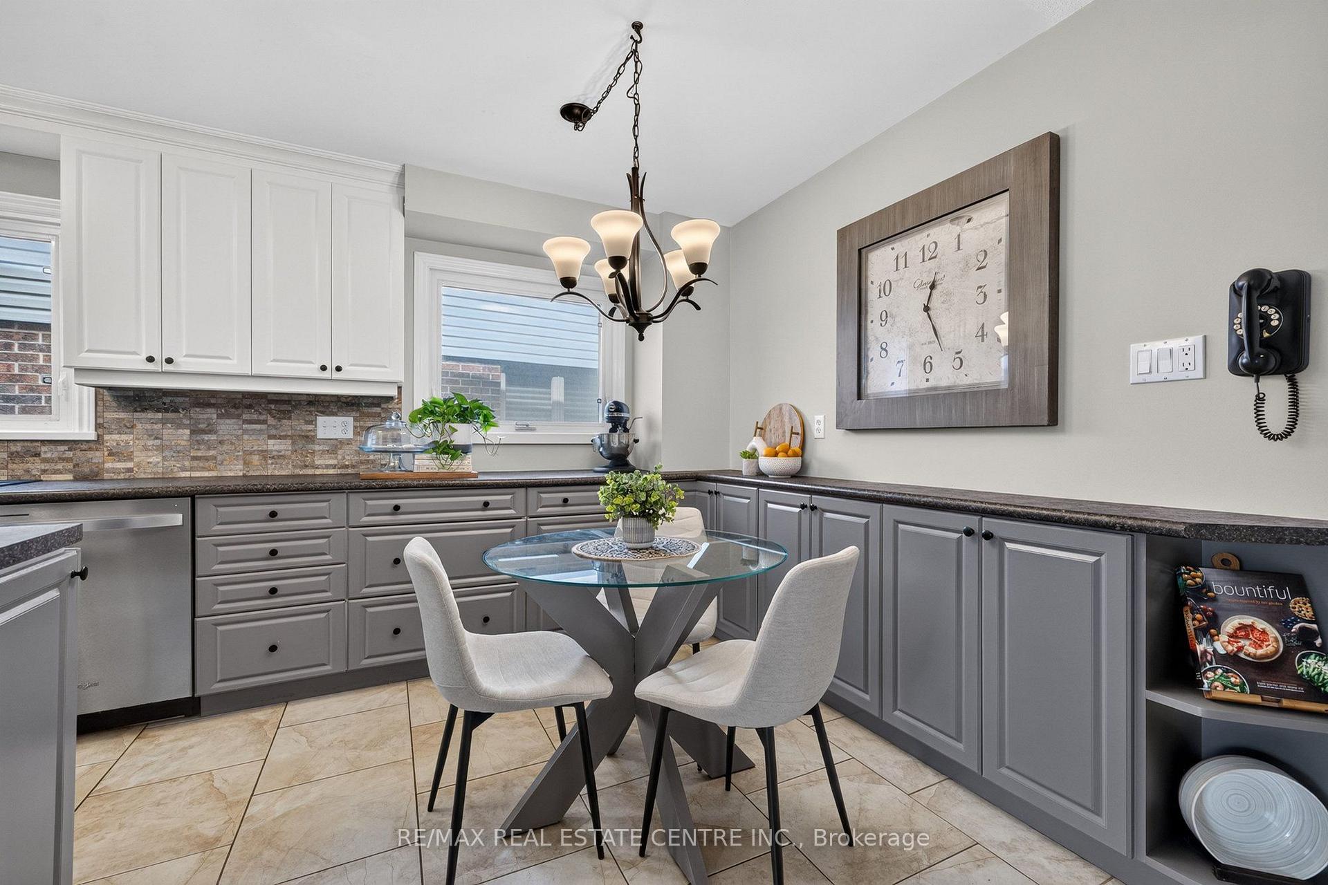 Photo 10 of 482 Vanier Drive, Milton, Bronte Meadows — HOMEH