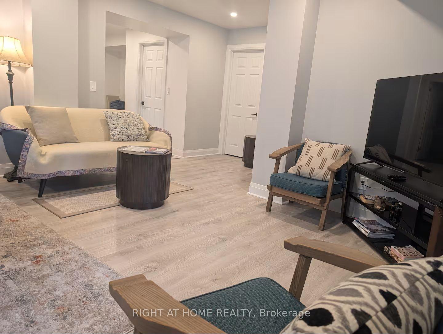 Photo 3 of Unit Bsmt, 35 Woodward Avenue, Brampton, Brampton North — HOMEH