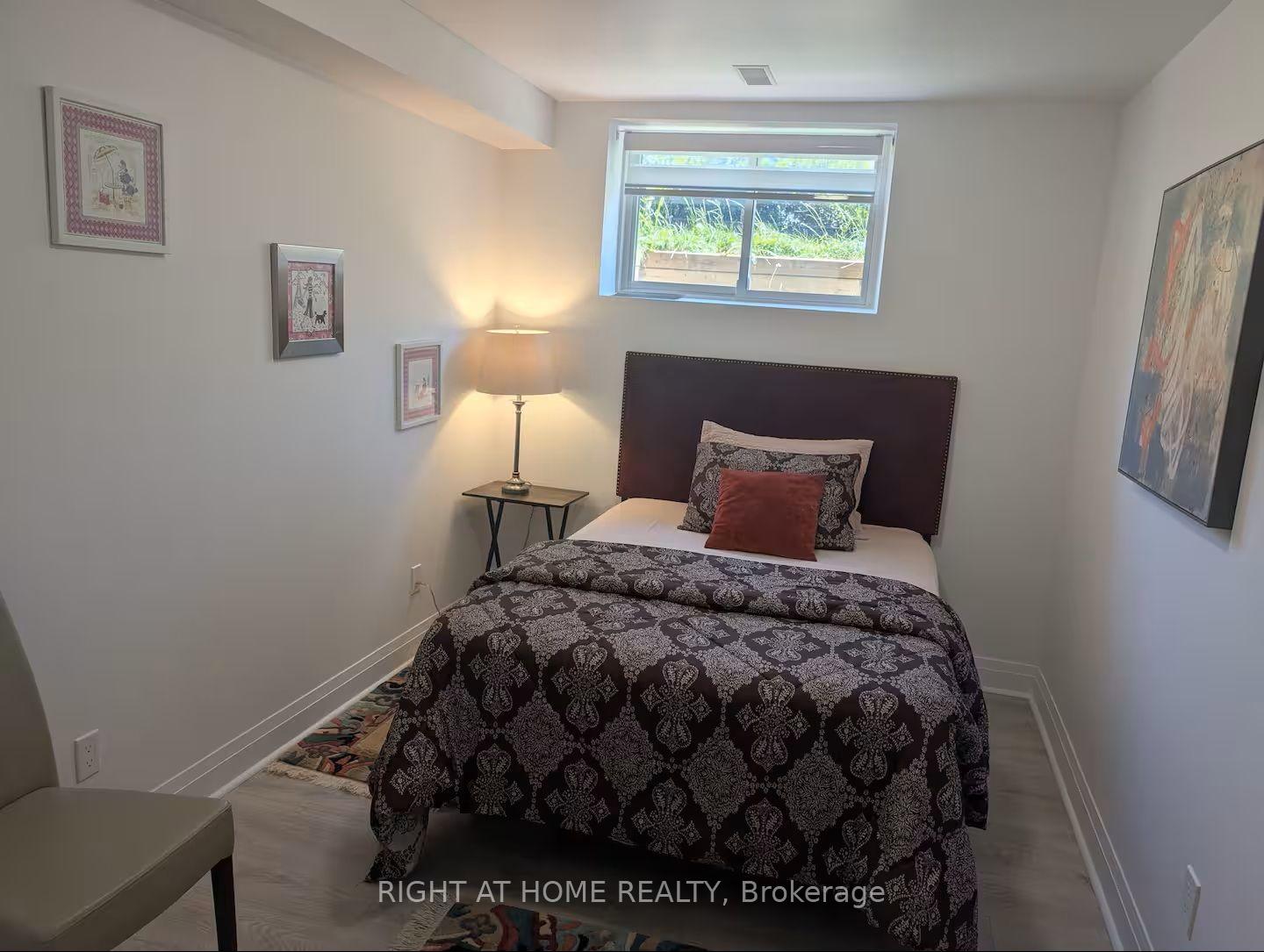 Photo 10 of Unit Bsmt, 35 Woodward Avenue, Brampton, Brampton North — HOMEH