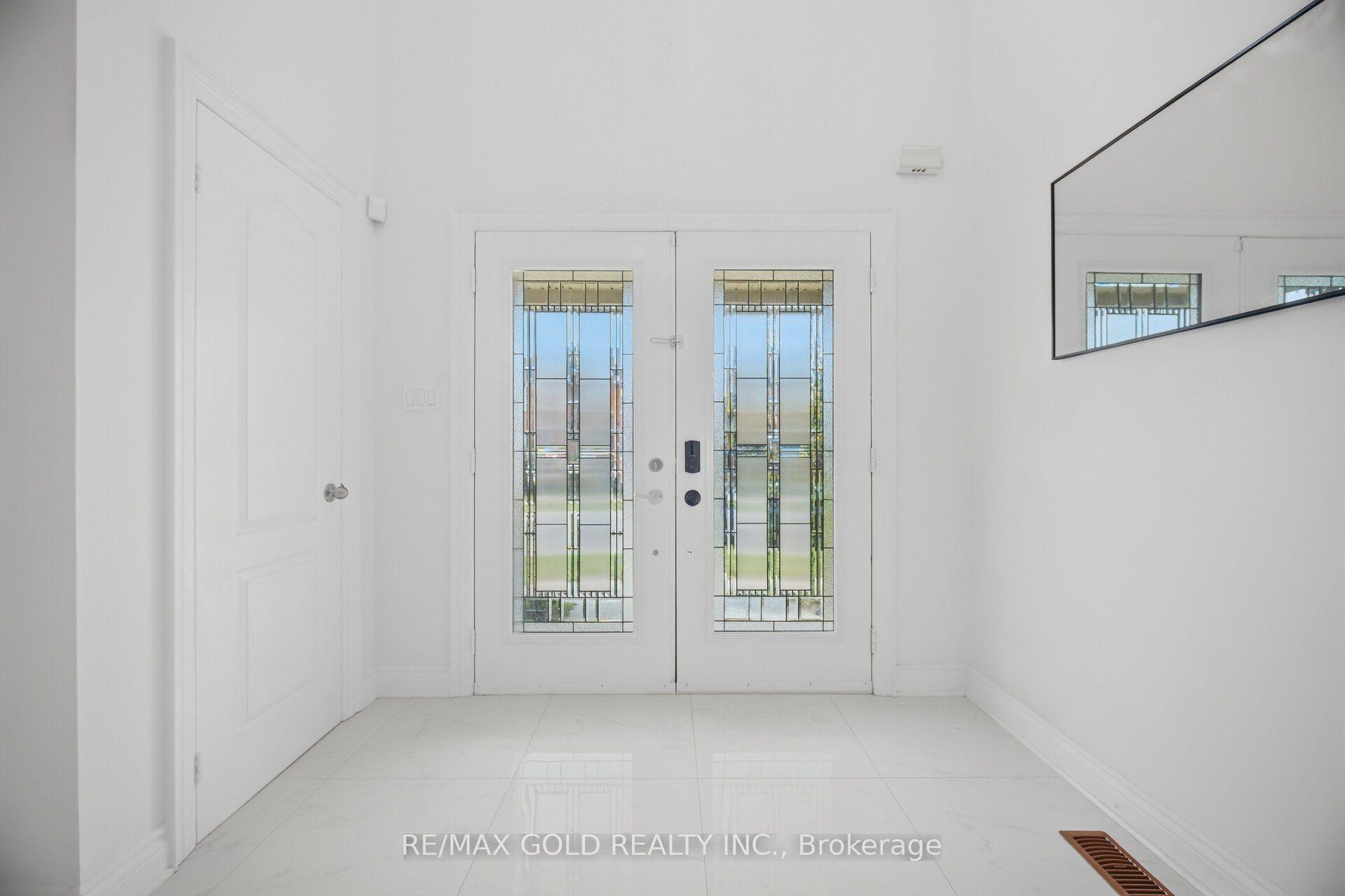 Photo 5 of 159 Monte Carlo Drive, Vaughan, Sonoma Heights — HOMEH