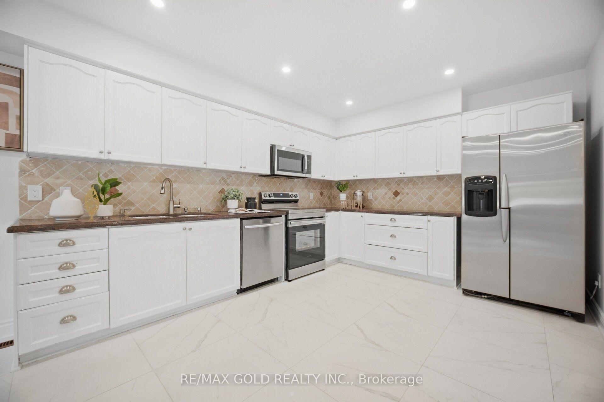 Photo 13 of 159 Monte Carlo Drive, Vaughan, Sonoma Heights — HOMEH