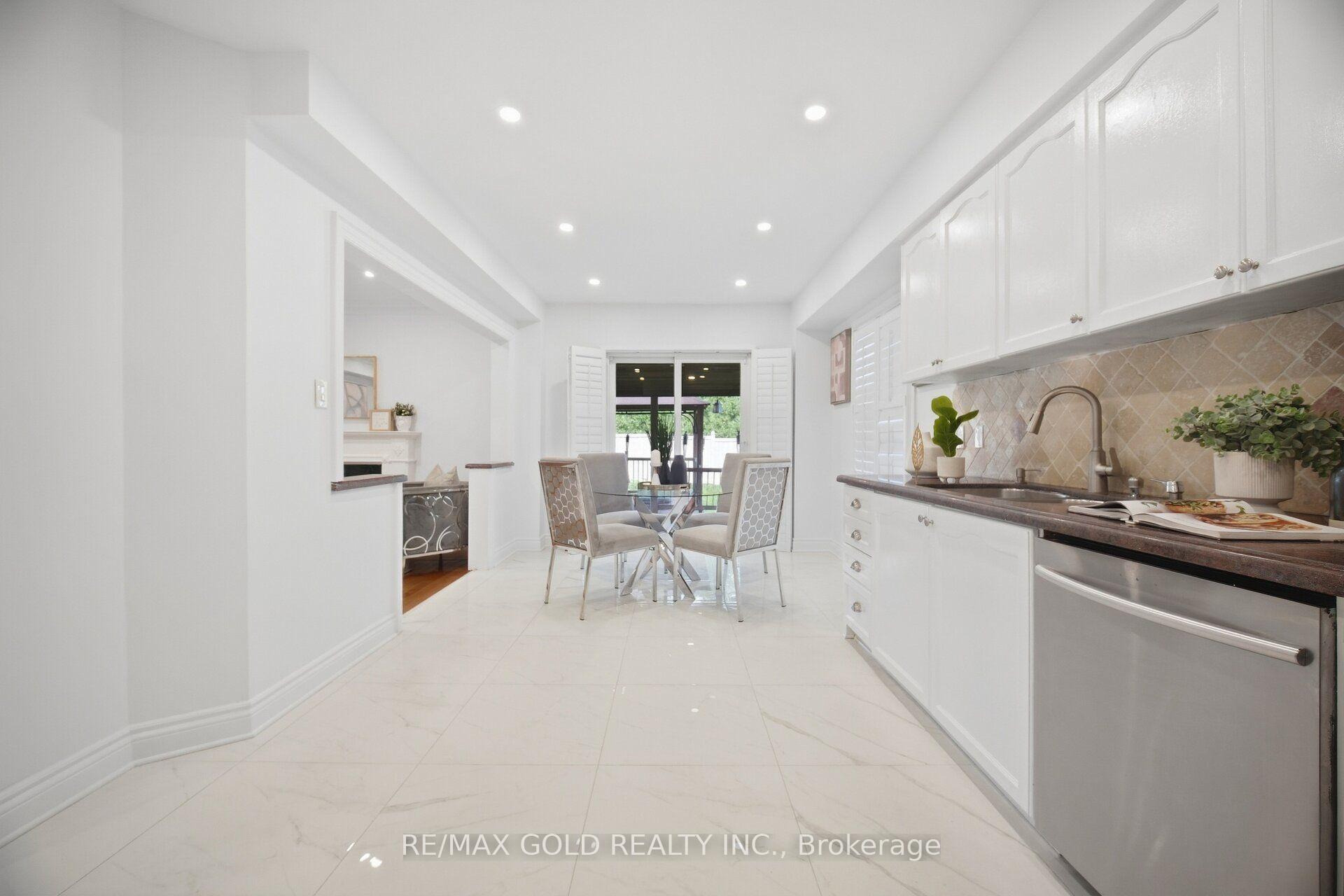 Photo 15 of 159 Monte Carlo Drive, Vaughan, Sonoma Heights — HOMEH