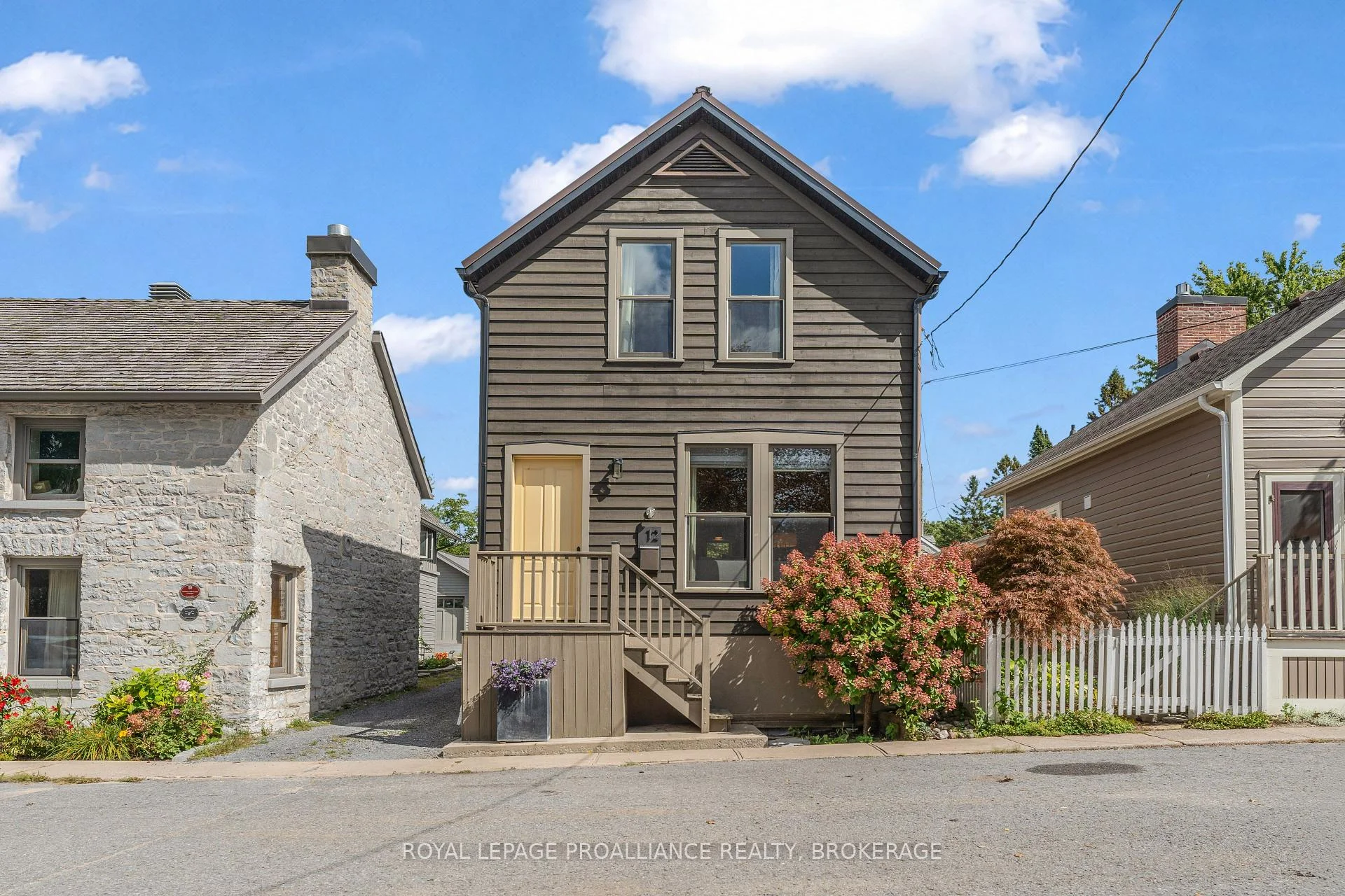 Photo 8 of 12 Drummond Street, Kingston, Kingston East (Incl Barret Crt) — HOMEH