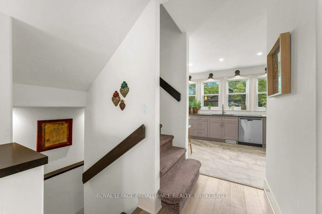 Photo 35 of 12 Drummond Street, Kingston, Kingston East (Incl Barret Crt) — HOMEH