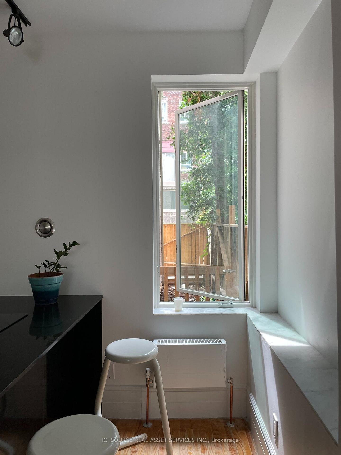 Photo 39 of Unit 2, 60 Beverley Street, Toronto, Kensington-Chinatown — HOMEH