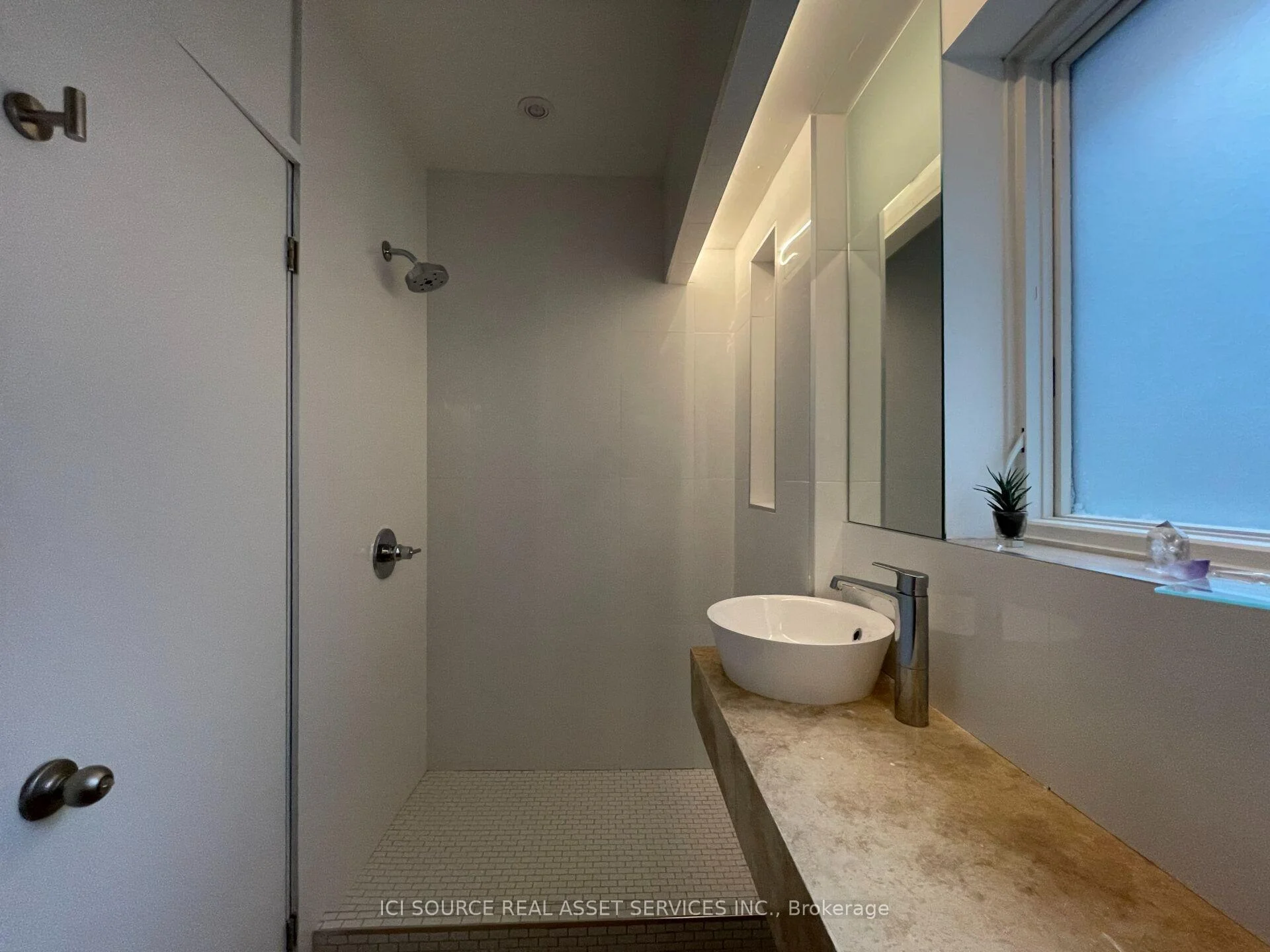 Photo 10 of Unit 2, 60 Beverley Street, Toronto, Kensington-Chinatown — HOMEH