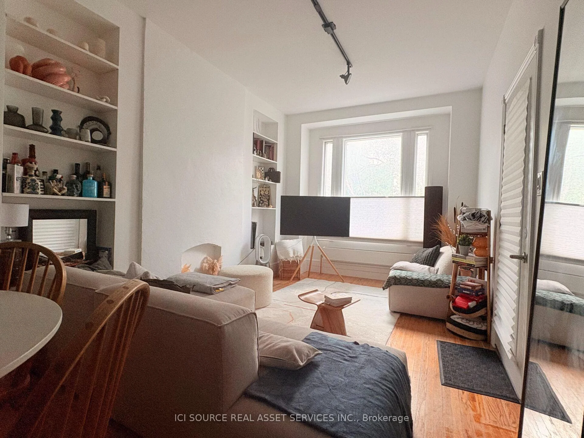 Photo 38 of Unit 2, 60 Beverley Street, Toronto, Kensington-Chinatown — HOMEH