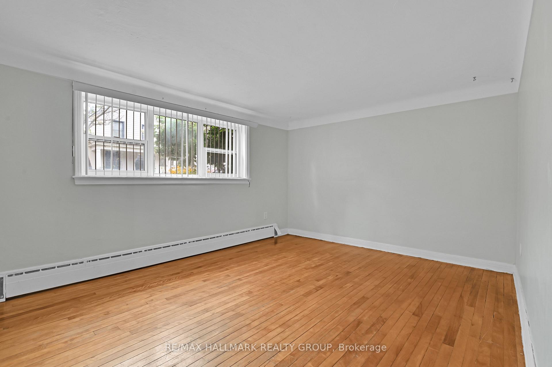 Photo 3 of 55 Ivy Crescent, Ottawa, Lindenlea — HOMEH