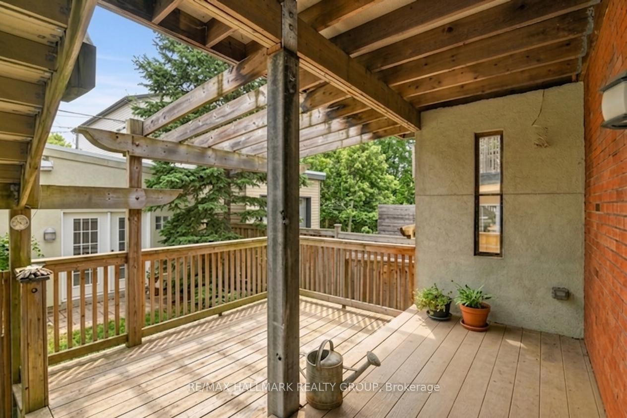 Photo 41 of 55 Ivy Crescent, Ottawa, Lindenlea — HOMEH
