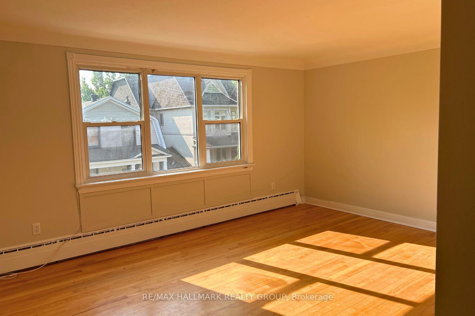Photo 45 of 55 Ivy Crescent, Ottawa, Lindenlea — HOMEH