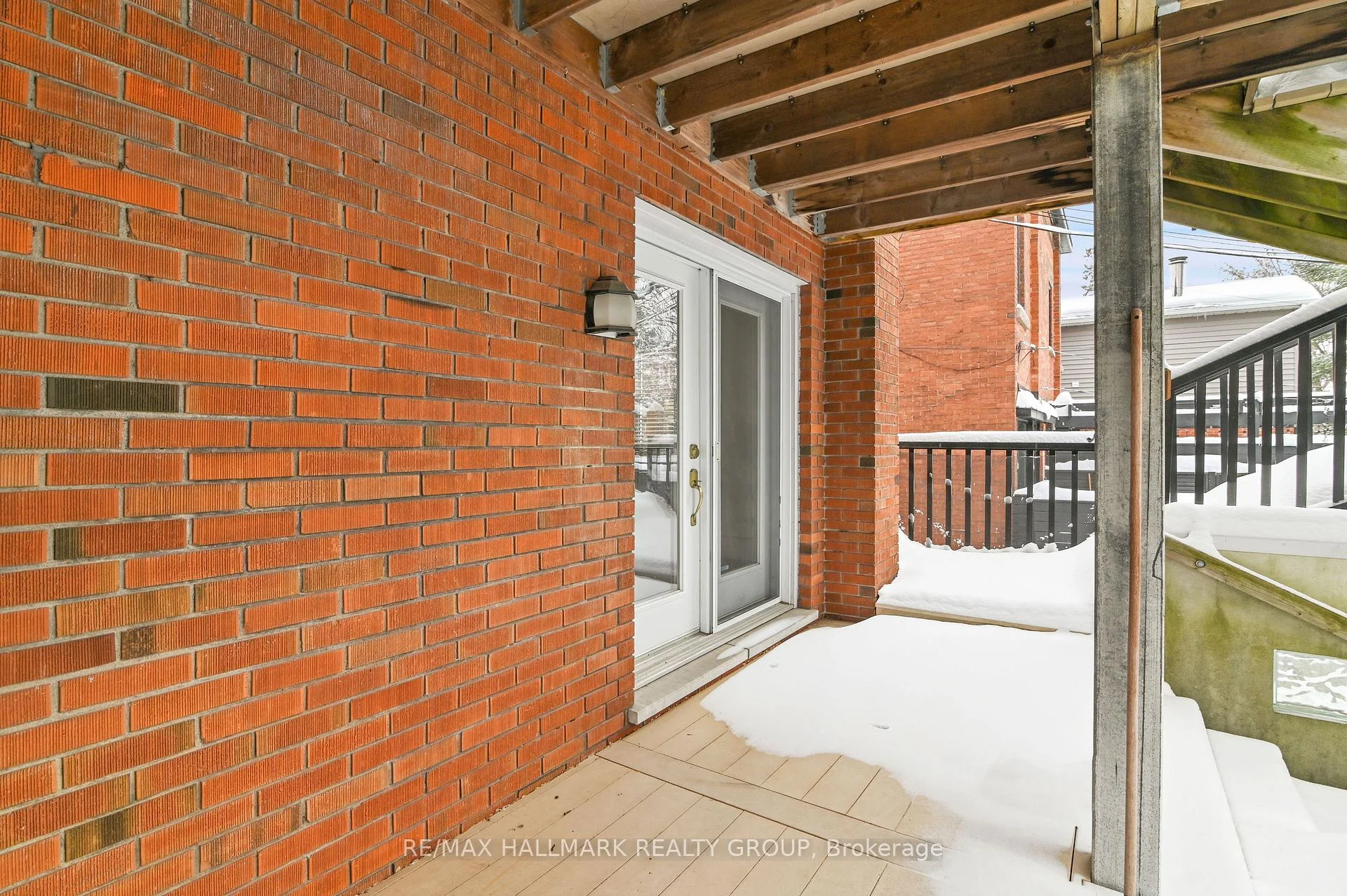 Photo 34 of 55 Ivy Crescent, Ottawa, Lindenlea — HOMEH
