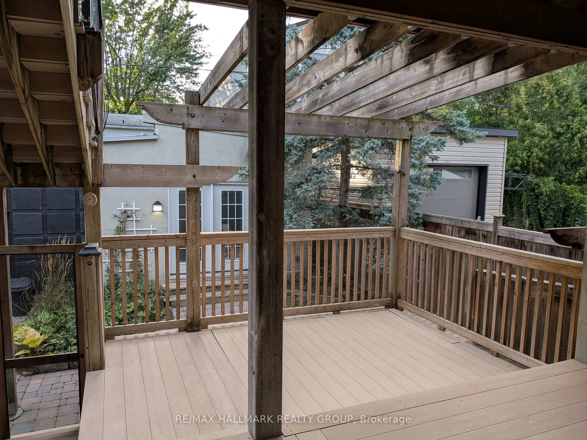 Photo 46 of 55 Ivy Crescent, Ottawa, Lindenlea — HOMEH