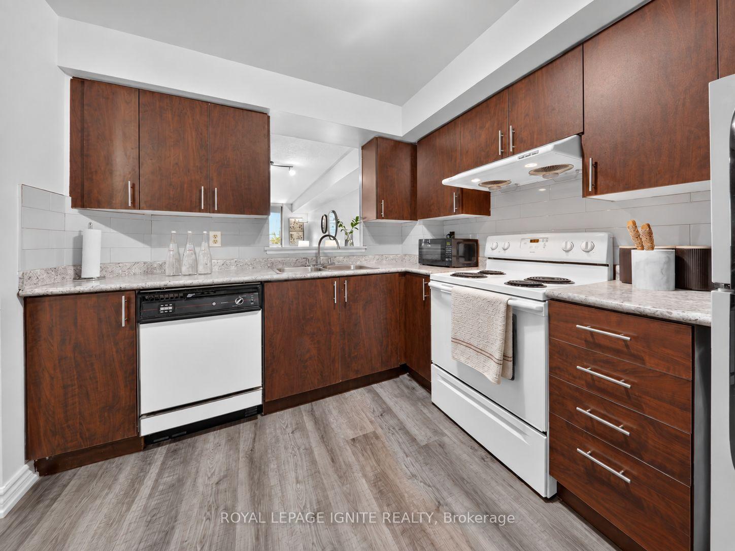 Photo 2 of Unit 404, 400 Mclevin Avenue, Scarborough, Malvern — HOMEH