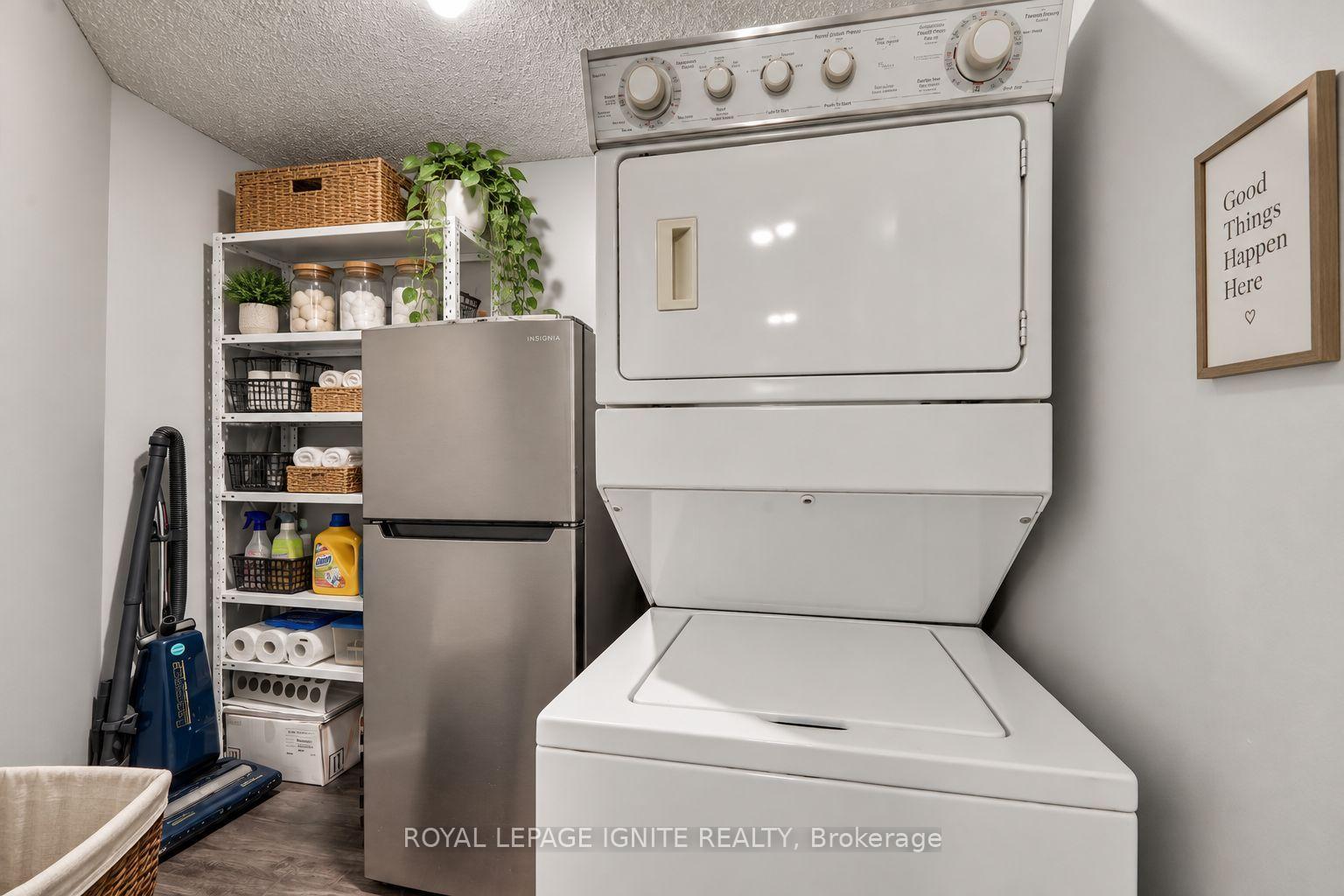 Photo 12 of Unit 404, 400 Mclevin Avenue, Scarborough, Malvern — HOMEH